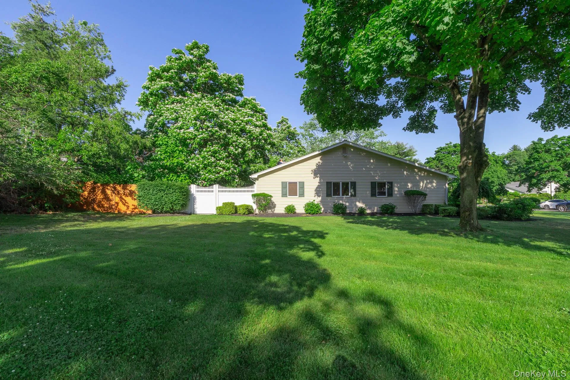 60 Thadford Street, Huntington, NY, 4 Bedrooms Bedrooms, 8 Rooms Rooms,2 BathroomsBathrooms,Residential,For Rent,Thadford,0,970759 60 Thadford Street, Huntington, NY, 4 Bedrooms Bedrooms, 8 Rooms Rooms,2 BathroomsBathrooms,Residential,For Rent,Thadford,0,970759