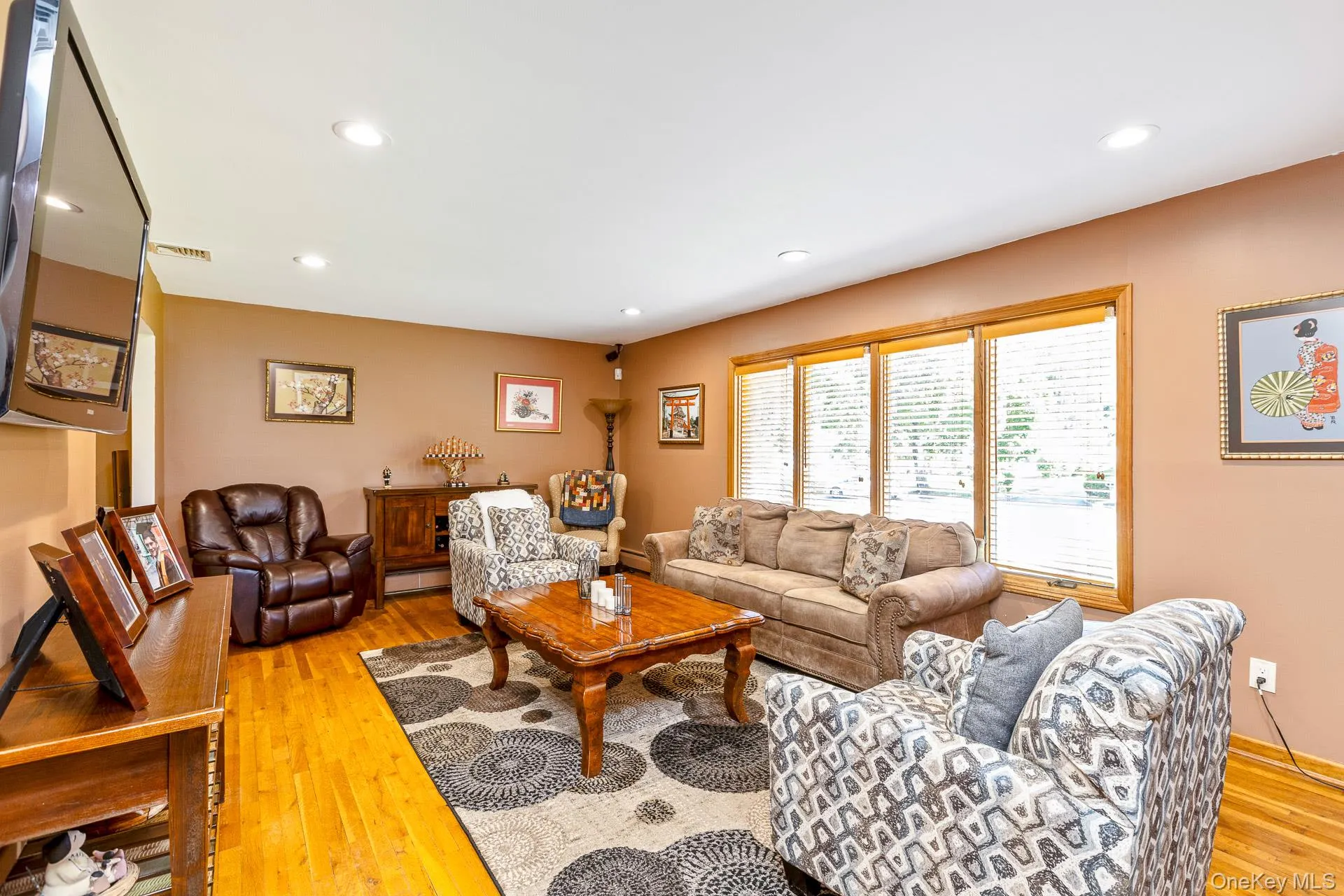 60 Thadford Street, Huntington, NY, 4 Bedrooms Bedrooms, 8 Rooms Rooms,2 BathroomsBathrooms,Residential,For Rent,Thadford,0,970759 60 Thadford Street, Huntington, NY, 4 Bedrooms Bedrooms, 8 Rooms Rooms,2 BathroomsBathrooms,Residential,For Rent,Thadford,0,970759