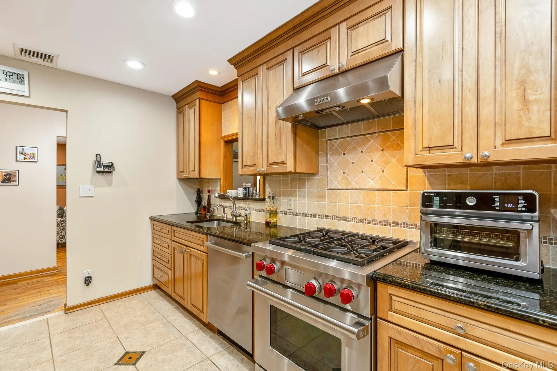 60 Thadford Street, Huntington, NY, 4 Bedrooms Bedrooms, 8 Rooms Rooms,2 BathroomsBathrooms,Residential,For Rent,Thadford,0,970759 60 Thadford Street, Huntington, NY, 4 Bedrooms Bedrooms, 8 Rooms Rooms,2 BathroomsBathrooms,Residential,For Rent,Thadford,0,970759