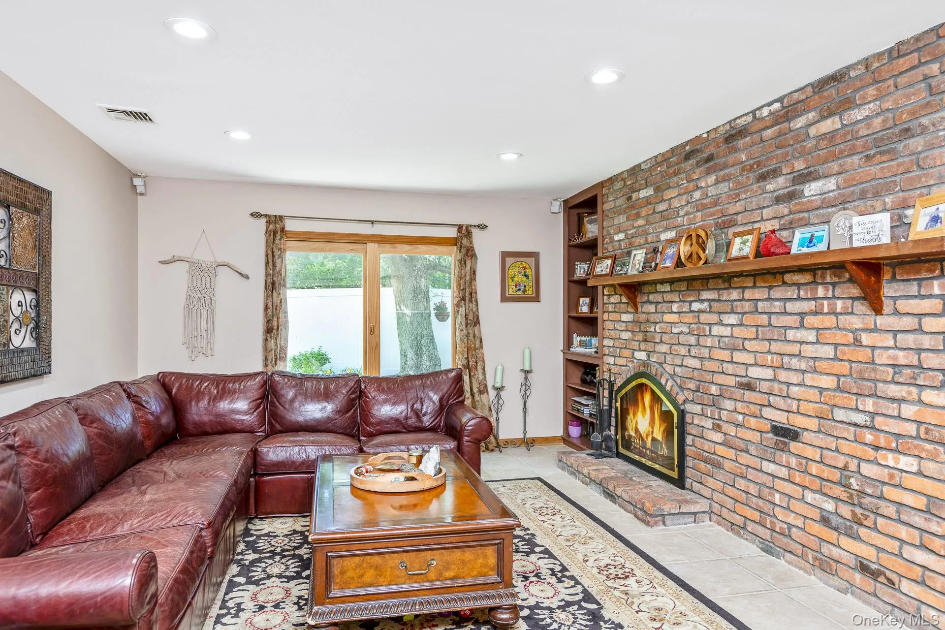 60 Thadford Street, Huntington, NY, 4 Bedrooms Bedrooms, 8 Rooms Rooms,2 BathroomsBathrooms,Residential,For Rent,Thadford,0,970759 60 Thadford Street, Huntington, NY, 4 Bedrooms Bedrooms, 8 Rooms Rooms,2 BathroomsBathrooms,Residential,For Rent,Thadford,0,970759