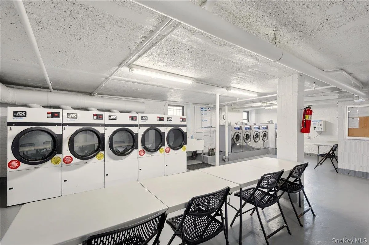 300 Main Street, White Plains, NY, 1 Bedroom Bedrooms, 4 Rooms Rooms,1 BathroomBathrooms,Residential Lease,For Rent,Main,0,970781 300 Main Street, White Plains, NY, 1 Bedroom Bedrooms, 4 Rooms Rooms,1 BathroomBathrooms,Residential Lease,For Rent,Main,0,970781
