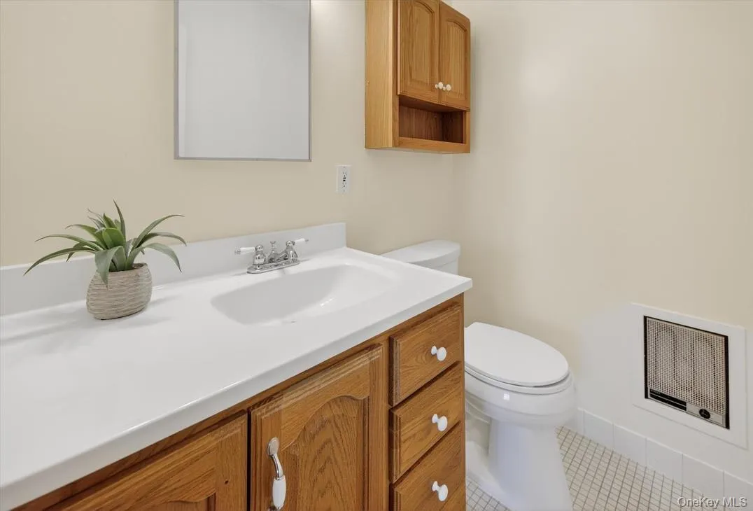 135 Sterling Street, Fishkill, NY, 2 Bedrooms Bedrooms, 5 Rooms Rooms,1 BathroomBathrooms,Residential,For Rent,Sterling,0,970784 135 Sterling Street, Fishkill, NY, 2 Bedrooms Bedrooms, 5 Rooms Rooms,1 BathroomBathrooms,Residential,For Rent,Sterling,0,970784