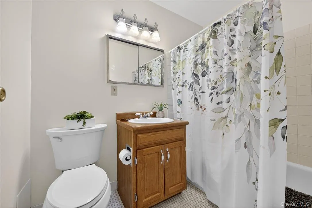 135 Sterling Street, Fishkill, NY, 2 Bedrooms Bedrooms, 5 Rooms Rooms,1 BathroomBathrooms,Residential,For Rent,Sterling,0,970784 135 Sterling Street, Fishkill, NY, 2 Bedrooms Bedrooms, 5 Rooms Rooms,1 BathroomBathrooms,Residential,For Rent,Sterling,0,970784