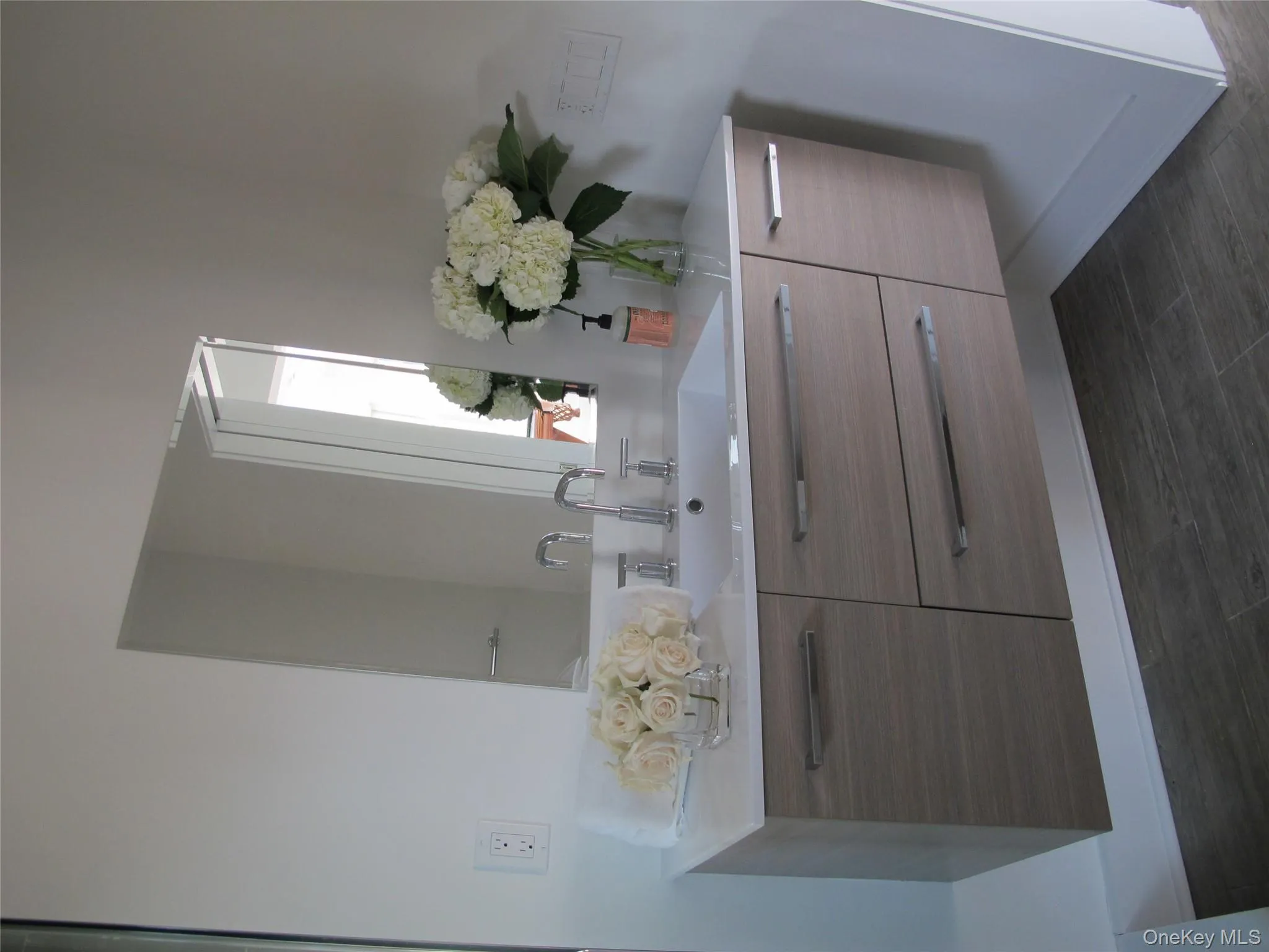 40 Tuthill Point Road, Brookhaven, NY, 4 Bedrooms Bedrooms, 11 Rooms Rooms,3 BathroomsBathrooms,Residential Lease,For Rent,Tuthill Point,0,970791 40 Tuthill Point Road, Brookhaven, NY, 4 Bedrooms Bedrooms, 11 Rooms Rooms,3 BathroomsBathrooms,Residential Lease,For Rent,Tuthill Point,0,970791