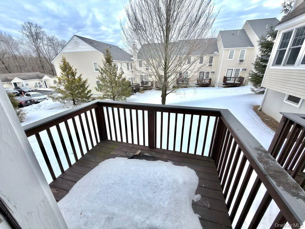 Deck of similar unit. Deck of similar unit.