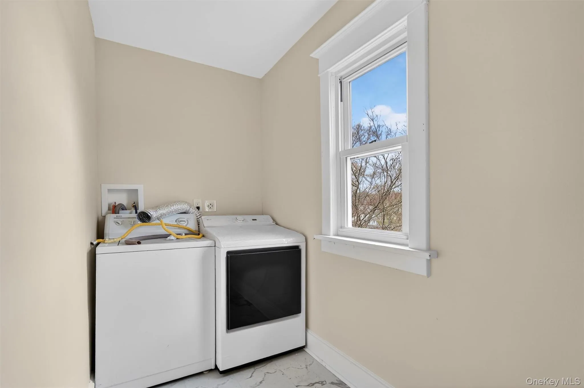 26 1/2 Ridge Street, Middletown, NY, 4 Bedrooms Bedrooms, 8 Rooms Rooms,2 BathroomsBathrooms,Residential,For Rent,Ridge,0,970803 26 1/2 Ridge Street, Middletown, NY, 4 Bedrooms Bedrooms, 8 Rooms Rooms,2 BathroomsBathrooms,Residential,For Rent,Ridge,0,970803