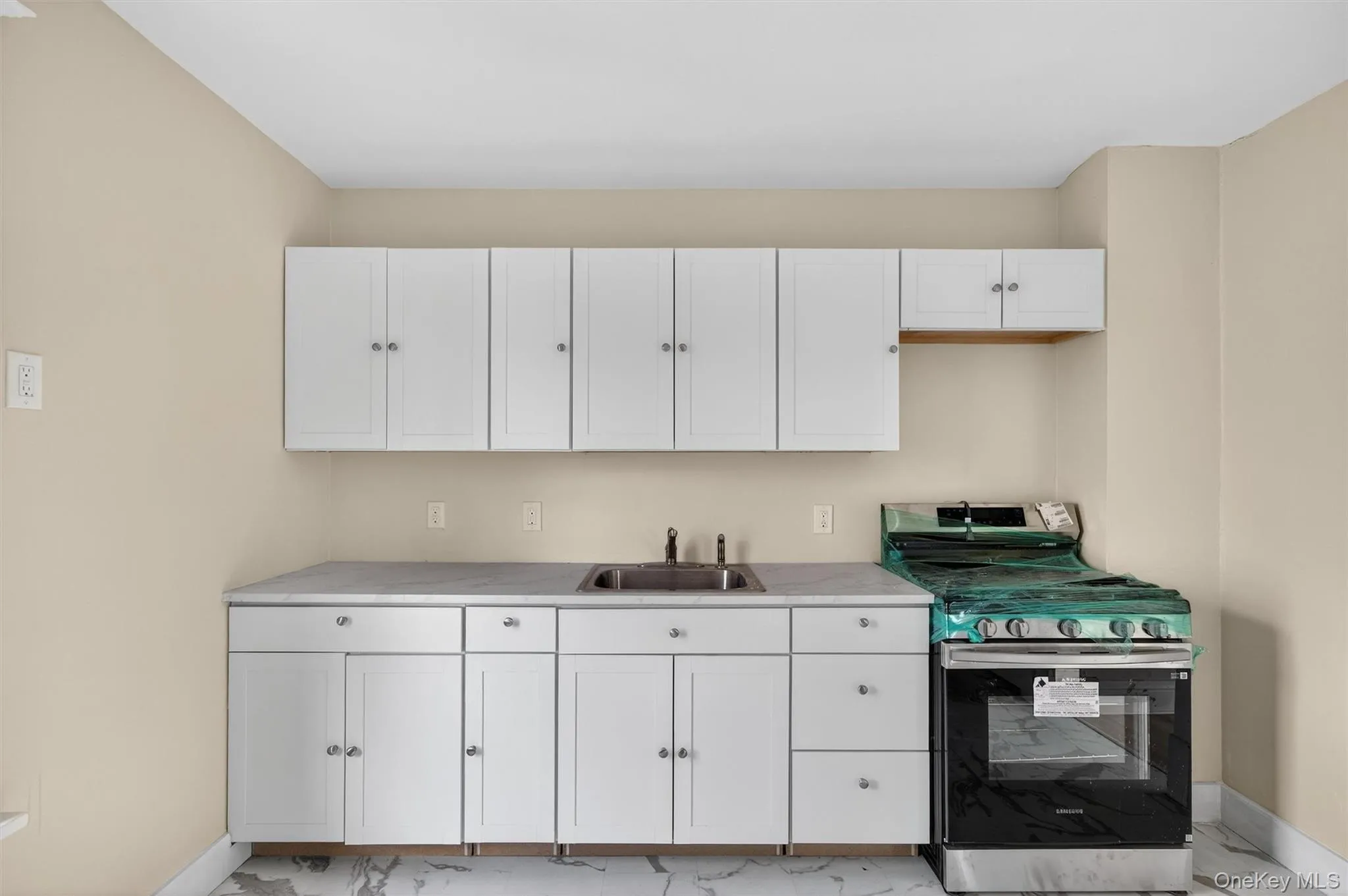 26 1/2 Ridge Street, Middletown, NY, 4 Bedrooms Bedrooms, 8 Rooms Rooms,2 BathroomsBathrooms,Residential,For Rent,Ridge,0,970803 26 1/2 Ridge Street, Middletown, NY, 4 Bedrooms Bedrooms, 8 Rooms Rooms,2 BathroomsBathrooms,Residential,For Rent,Ridge,0,970803