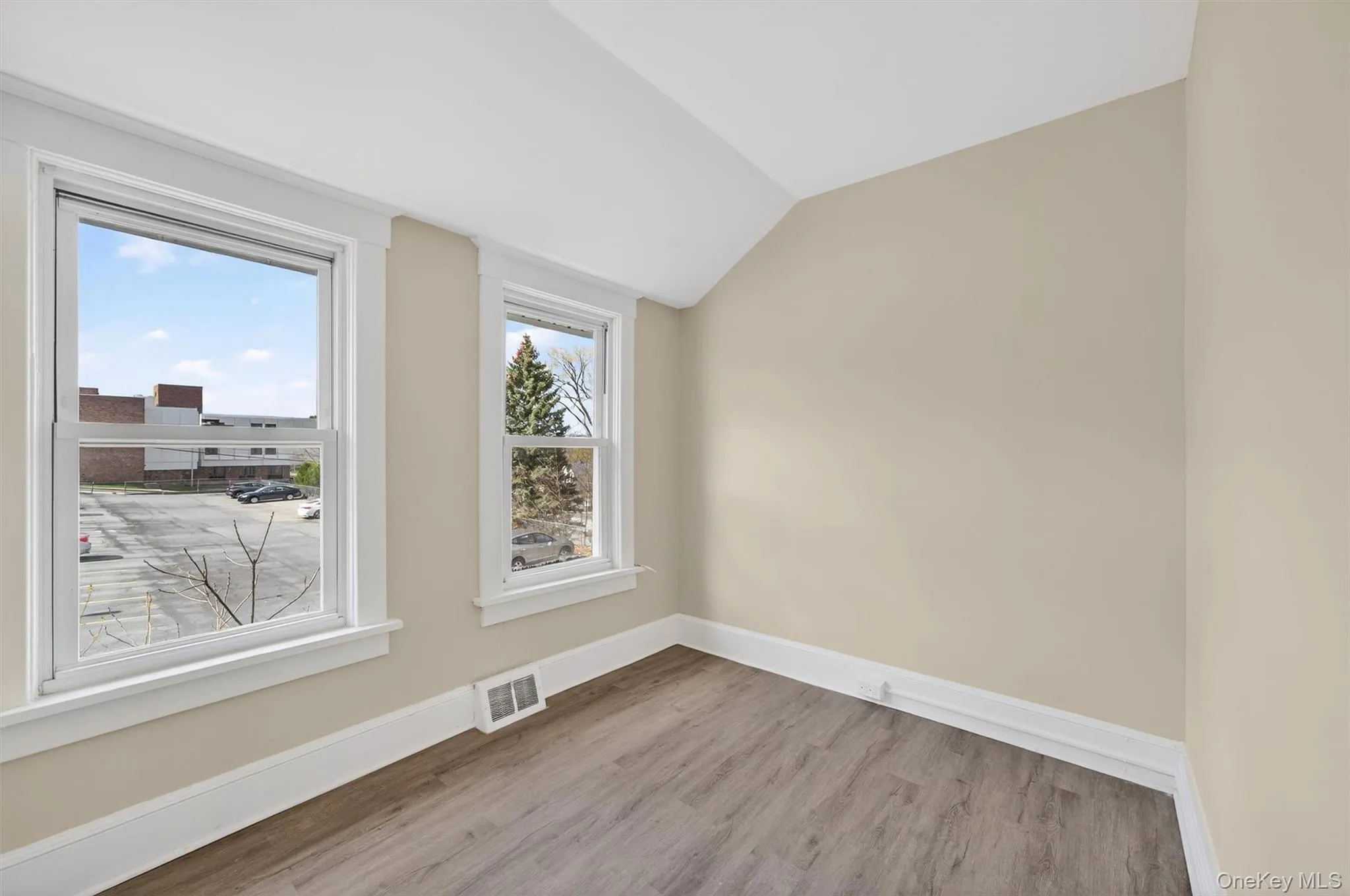 26 1/2 Ridge Street, Middletown, NY, 4 Bedrooms Bedrooms, 8 Rooms Rooms,2 BathroomsBathrooms,Residential,For Rent,Ridge,0,970803 26 1/2 Ridge Street, Middletown, NY, 4 Bedrooms Bedrooms, 8 Rooms Rooms,2 BathroomsBathrooms,Residential,For Rent,Ridge,0,970803