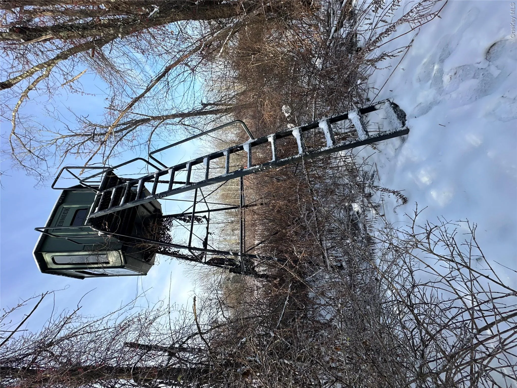 Deer Stand for the hunting enthusiasts Deer Stand for the hunting enthusiasts