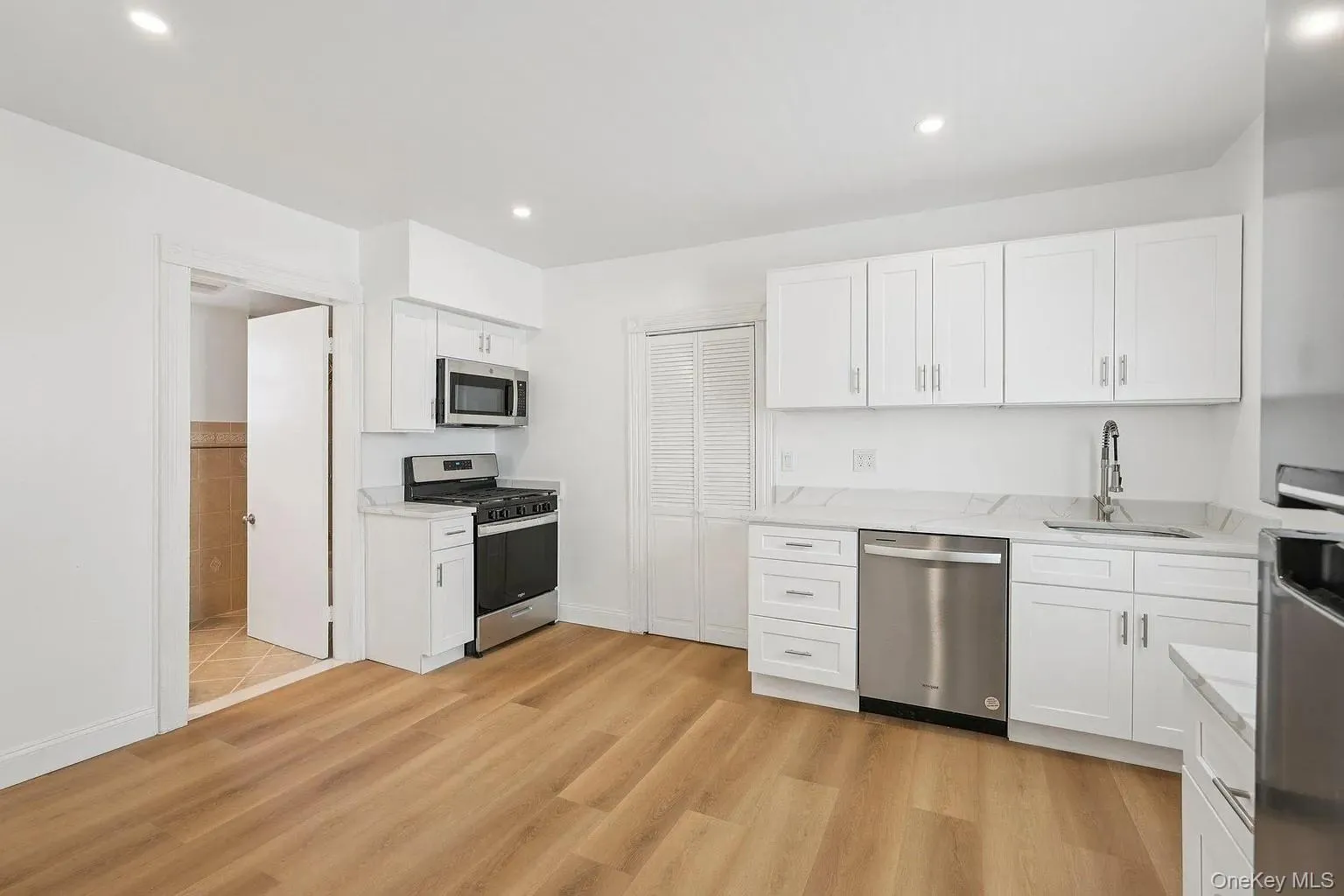 332 Locust Avenue, Rye Town, NY, 2 Bedrooms Bedrooms, 4 Rooms Rooms,1 BathroomBathrooms,Residential Lease,For Rent,Locust,0,970830 332 Locust Avenue, Rye Town, NY, 2 Bedrooms Bedrooms, 4 Rooms Rooms,1 BathroomBathrooms,Residential Lease,For Rent,Locust,0,970830