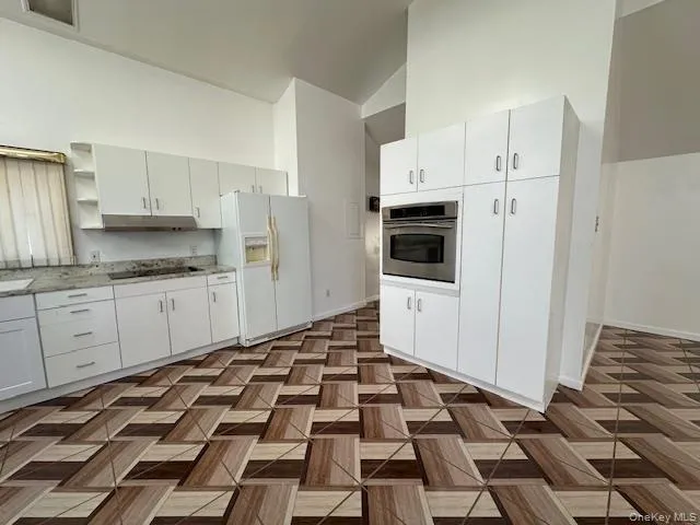 Tiled kitchen Tiled kitchen