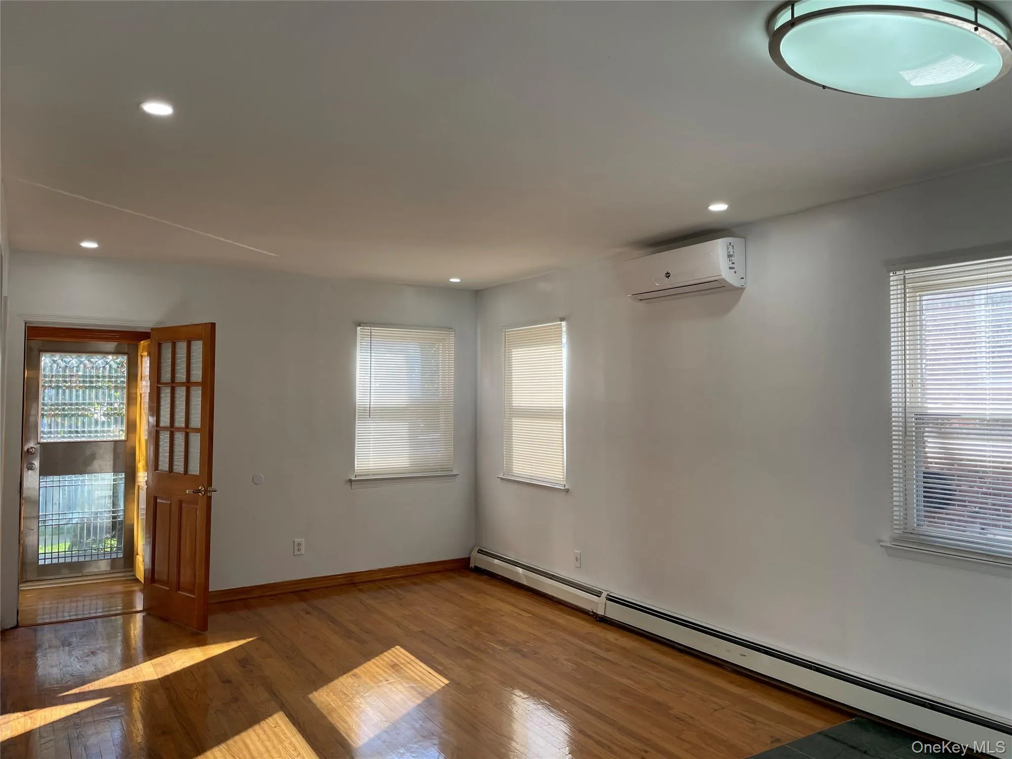 7662 172nd Street, New York, NY, 5 Bedrooms Bedrooms, 9 Rooms Rooms,2 BathroomsBathrooms,Residential Lease,For Rent,172nd,0,970840 7662 172nd Street, New York, NY, 5 Bedrooms Bedrooms, 9 Rooms Rooms,2 BathroomsBathrooms,Residential Lease,For Rent,172nd,0,970840