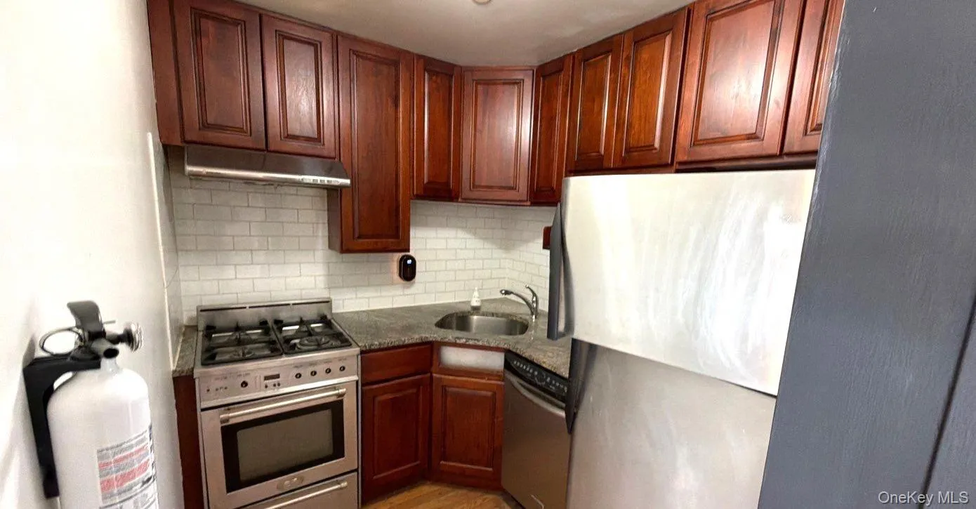 175-28 89th Avenue, New York, NY, 2 Bedrooms Bedrooms, 5 Rooms Rooms,2 BathroomsBathrooms,Residential,For Rent,89th,0,970842 175-28 89th Avenue, New York, NY, 2 Bedrooms Bedrooms, 5 Rooms Rooms,2 BathroomsBathrooms,Residential,For Rent,89th,0,970842