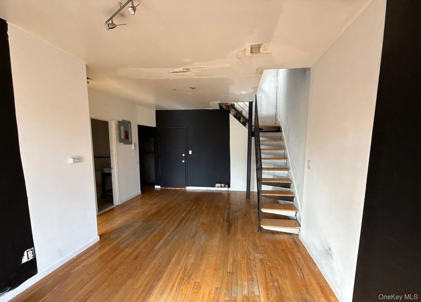 175-28 89th Avenue, New York, NY, 2 Bedrooms Bedrooms, 5 Rooms Rooms,2 BathroomsBathrooms,Residential,For Rent,89th,0,970842 175-28 89th Avenue, New York, NY, 2 Bedrooms Bedrooms, 5 Rooms Rooms,2 BathroomsBathrooms,Residential,For Rent,89th,0,970842