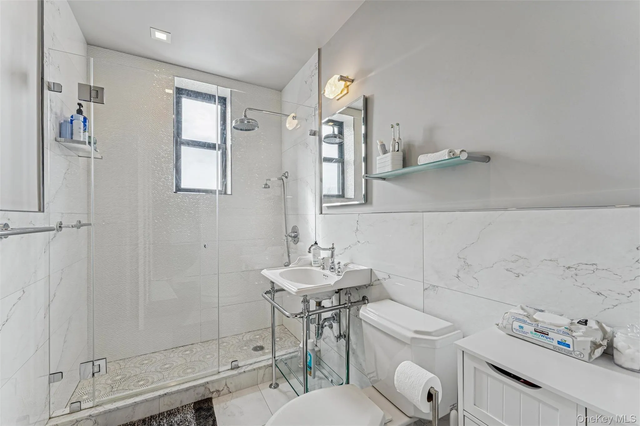 84-51 Beverly Road, New York, NY, 1 Bedroom Bedrooms, 5 Rooms Rooms,1 BathroomBathrooms,Residential,For Rent,Beverly,0,970848 84-51 Beverly Road, New York, NY, 1 Bedroom Bedrooms, 5 Rooms Rooms,1 BathroomBathrooms,Residential,For Rent,Beverly,0,970848