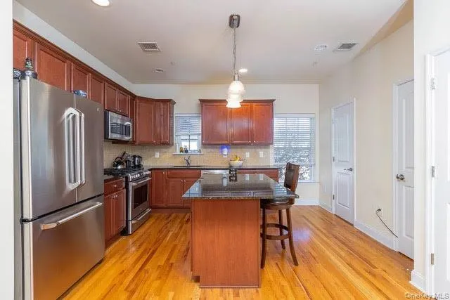 31 Barley Lane, Brookhaven, NY, 2 Bedrooms Bedrooms, 5 Rooms Rooms,1 BathroomBathrooms,Residential,For Rent,Barley,0,970853 31 Barley Lane, Brookhaven, NY, 2 Bedrooms Bedrooms, 5 Rooms Rooms,1 BathroomBathrooms,Residential,For Rent,Barley,0,970853