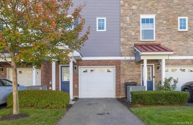31 Barley Lane, Brookhaven, NY, 2 Bedrooms Bedrooms, 5 Rooms Rooms,1 BathroomBathrooms,Residential,For Rent,Barley,0,970853 31 Barley Lane, Brookhaven, NY, 2 Bedrooms Bedrooms, 5 Rooms Rooms,1 BathroomBathrooms,Residential,For Rent,Barley,0,970853