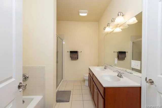 31 Barley Lane, Brookhaven, NY, 2 Bedrooms Bedrooms, 5 Rooms Rooms,1 BathroomBathrooms,Residential,For Rent,Barley,0,970853 31 Barley Lane, Brookhaven, NY, 2 Bedrooms Bedrooms, 5 Rooms Rooms,1 BathroomBathrooms,Residential,For Rent,Barley,0,970853