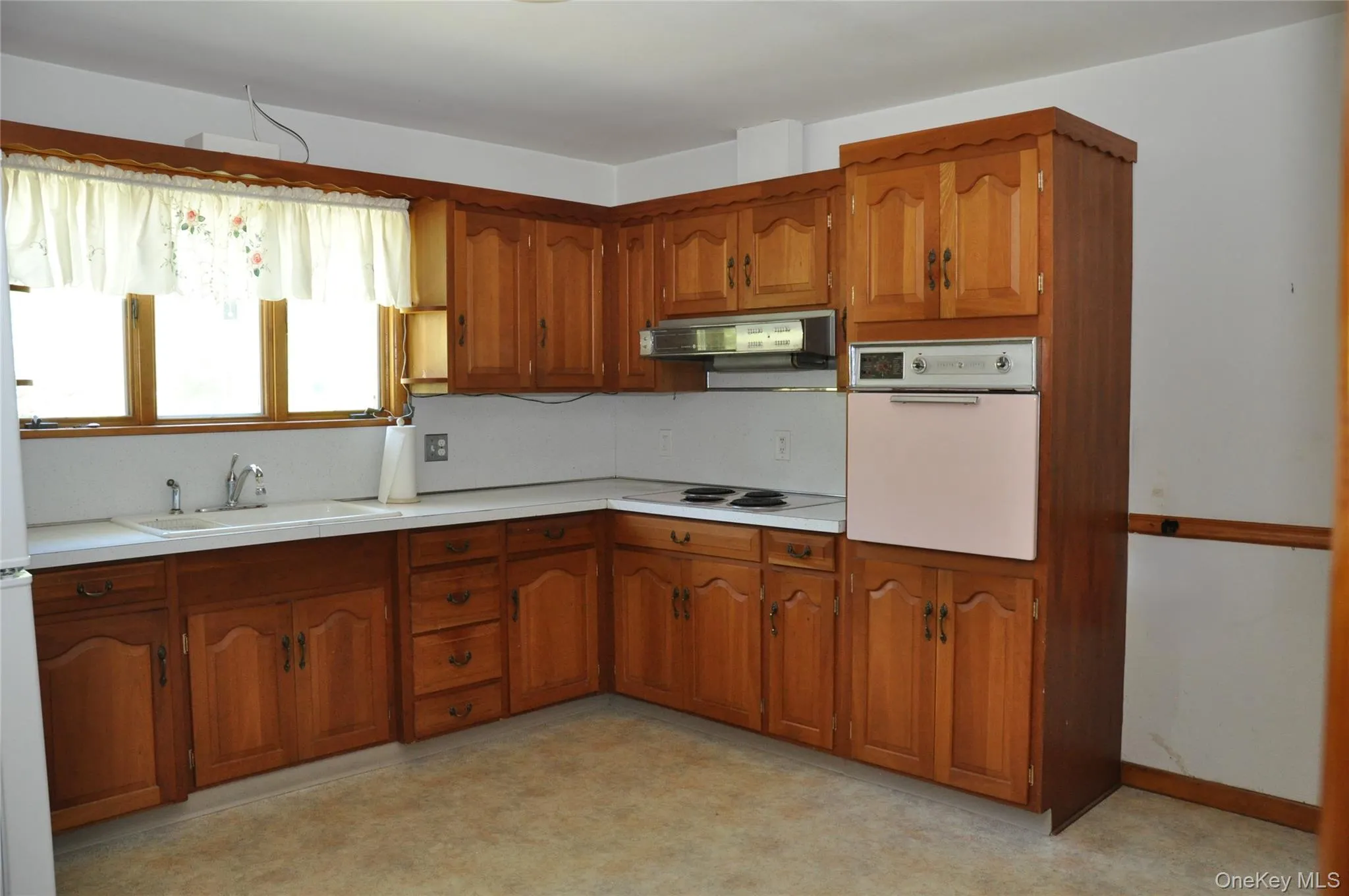 32 Fuller Lane, Hyde Park, NY, 3 Bedrooms Bedrooms, 6 Rooms Rooms,2 BathroomsBathrooms,Residential,For Rent,Fuller,0,970856 32 Fuller Lane, Hyde Park, NY, 3 Bedrooms Bedrooms, 6 Rooms Rooms,2 BathroomsBathrooms,Residential,For Rent,Fuller,0,970856