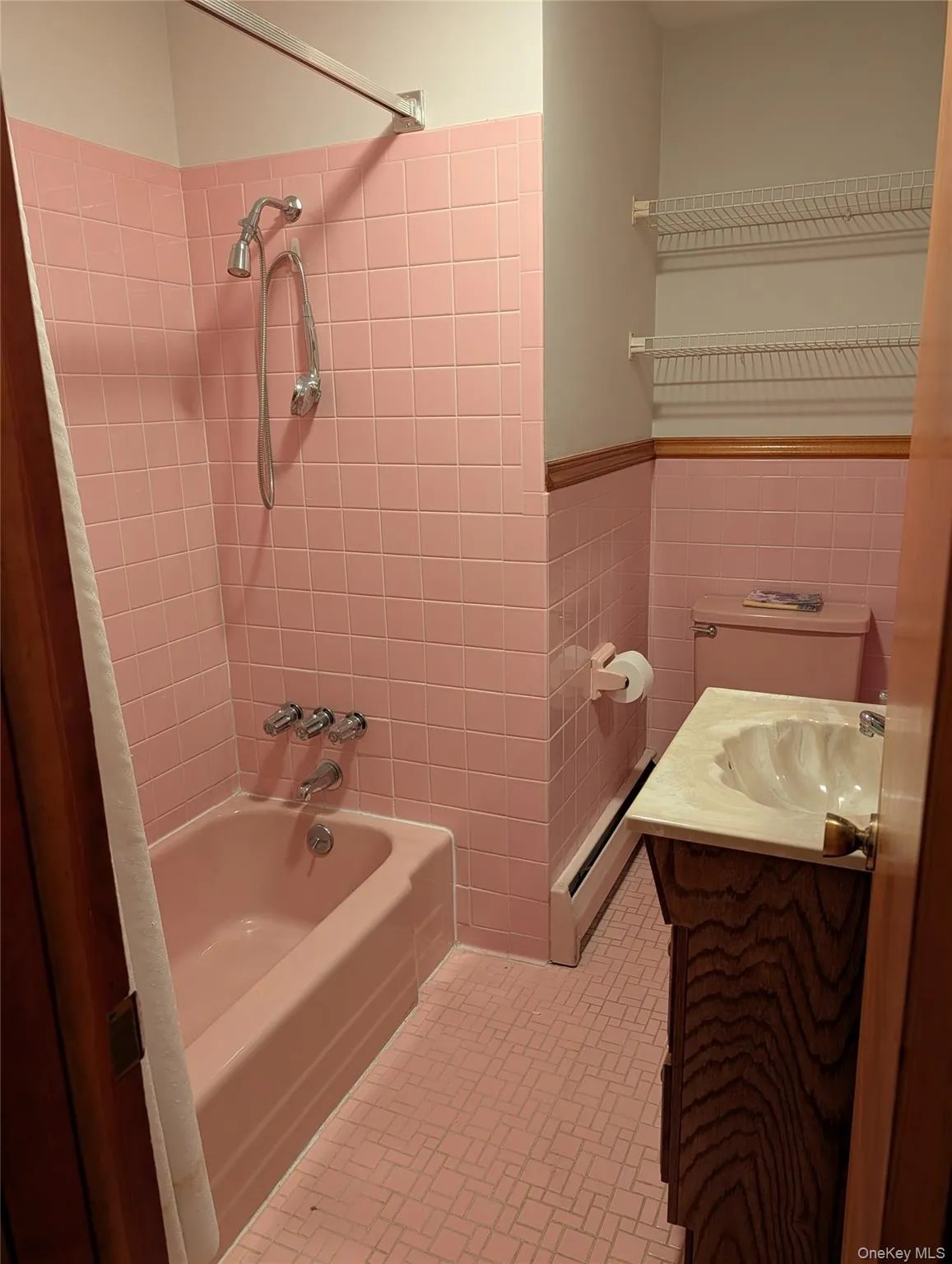 32 Fuller Lane, Hyde Park, NY, 3 Bedrooms Bedrooms, 6 Rooms Rooms,2 BathroomsBathrooms,Residential,For Rent,Fuller,0,970856 32 Fuller Lane, Hyde Park, NY, 3 Bedrooms Bedrooms, 6 Rooms Rooms,2 BathroomsBathrooms,Residential,For Rent,Fuller,0,970856