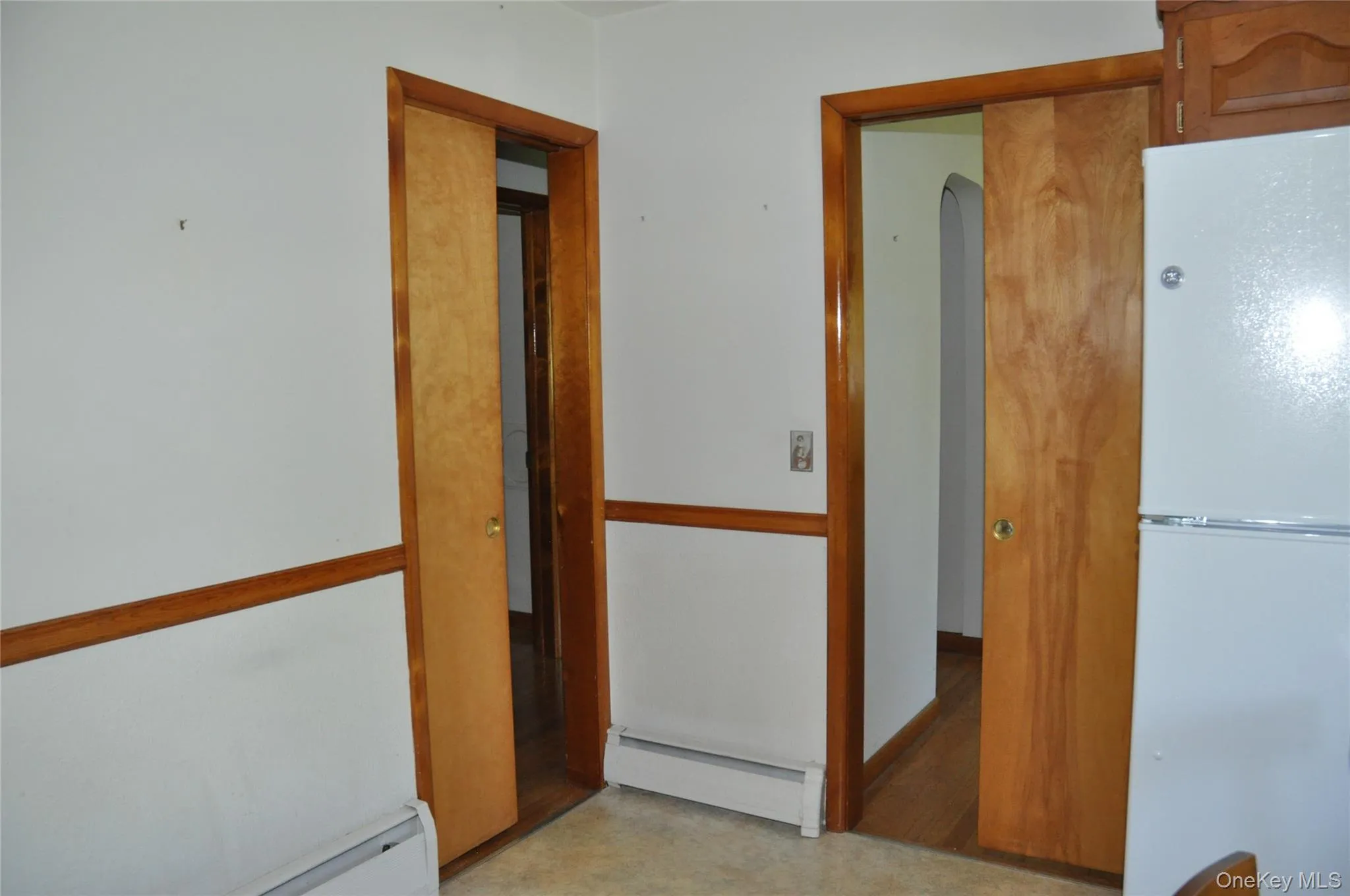 Pocket doors to Hallway and Dining room Pocket doors to Hallway and Dining room