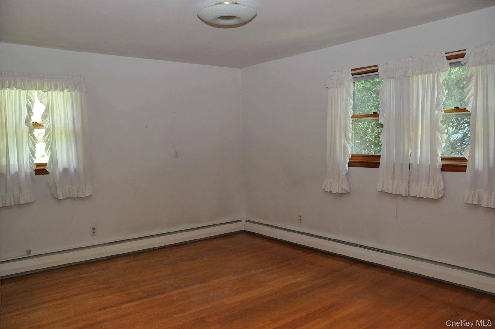 32 Fuller Lane, Hyde Park, NY, 3 Bedrooms Bedrooms, 6 Rooms Rooms,2 BathroomsBathrooms,Residential,For Rent,Fuller,0,970856 32 Fuller Lane, Hyde Park, NY, 3 Bedrooms Bedrooms, 6 Rooms Rooms,2 BathroomsBathrooms,Residential,For Rent,Fuller,0,970856