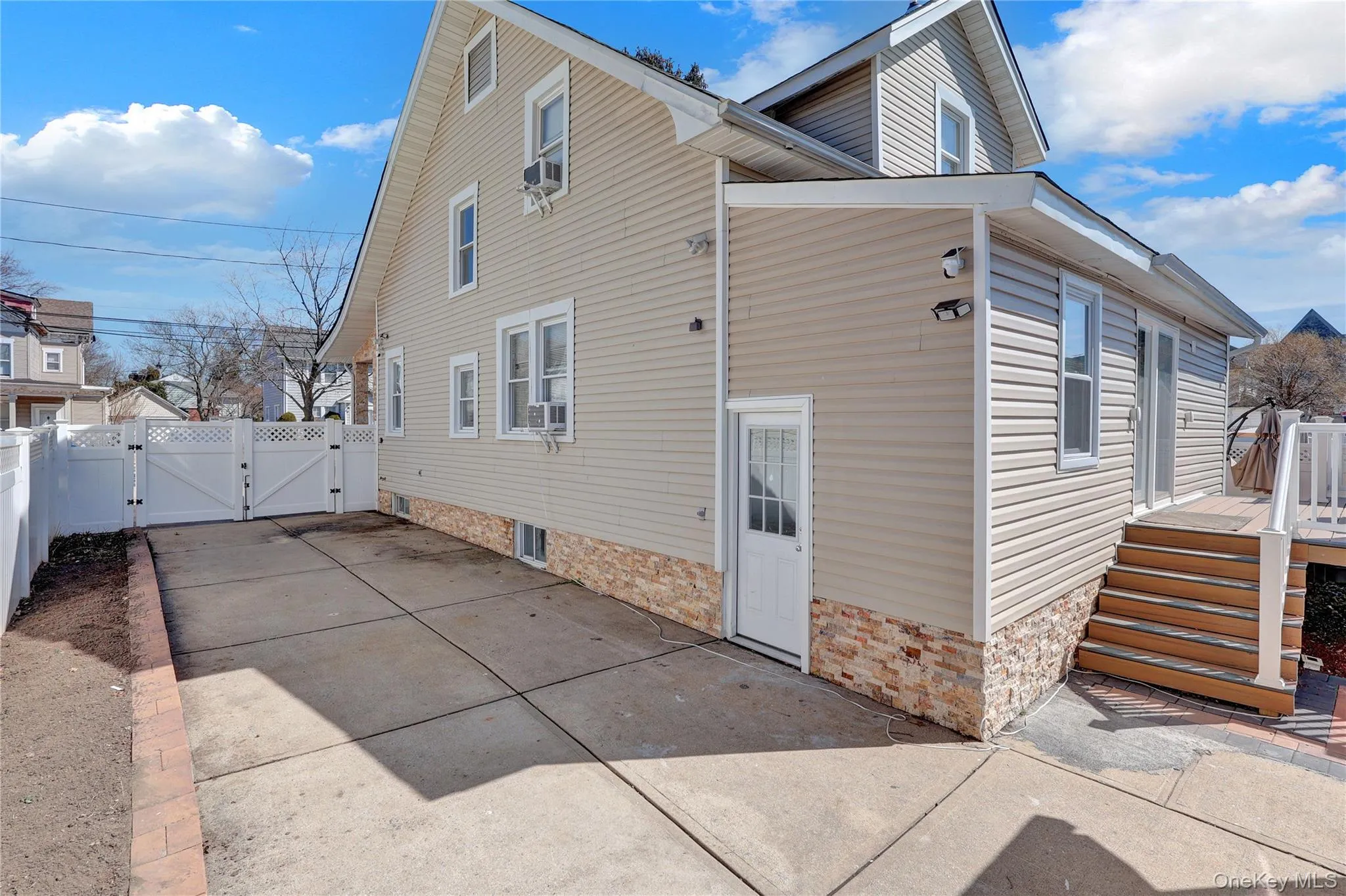 26 Hilbert Street, Hempstead, NY, 4 Bedrooms Bedrooms, 9 Rooms Rooms,4 BathroomsBathrooms,Residential Sale,For Rent,Hilbert,0,970880 26 Hilbert Street, Hempstead, NY, 4 Bedrooms Bedrooms, 9 Rooms Rooms,4 BathroomsBathrooms,Residential Sale,For Rent,Hilbert,0,970880