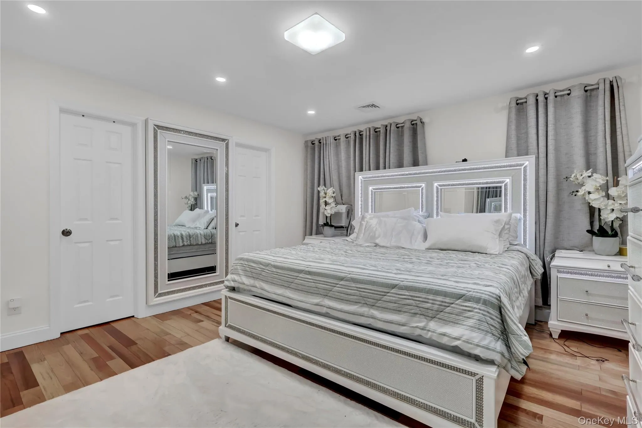 26 Hilbert Street, Hempstead, NY, 4 Bedrooms Bedrooms, 9 Rooms Rooms,4 BathroomsBathrooms,Residential Sale,For Rent,Hilbert,0,970880 26 Hilbert Street, Hempstead, NY, 4 Bedrooms Bedrooms, 9 Rooms Rooms,4 BathroomsBathrooms,Residential Sale,For Rent,Hilbert,0,970880