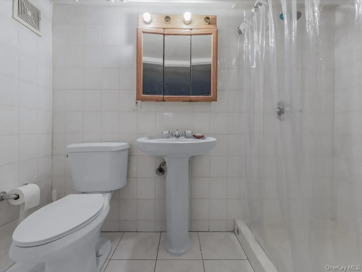 82-04 141st Street, New York, NY, 3 Bedrooms Bedrooms, 10 Rooms Rooms,3 BathroomsBathrooms,Residential,For Rent,141st,0,970882 82-04 141st Street, New York, NY, 3 Bedrooms Bedrooms, 10 Rooms Rooms,3 BathroomsBathrooms,Residential,For Rent,141st,0,970882