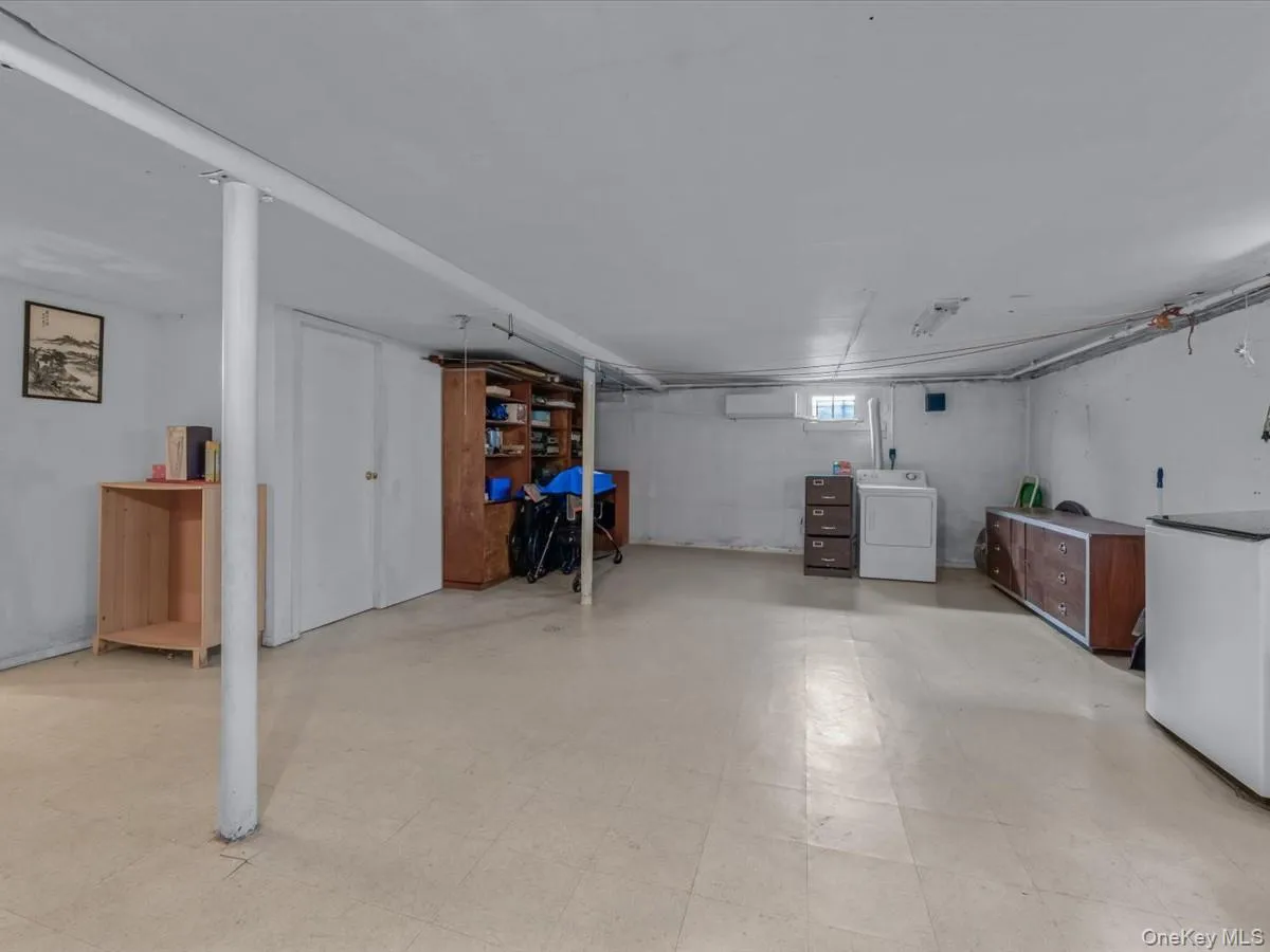 82-04 141st Street, New York, NY, 3 Bedrooms Bedrooms, 10 Rooms Rooms,3 BathroomsBathrooms,Residential,For Rent,141st,0,970882 82-04 141st Street, New York, NY, 3 Bedrooms Bedrooms, 10 Rooms Rooms,3 BathroomsBathrooms,Residential,For Rent,141st,0,970882