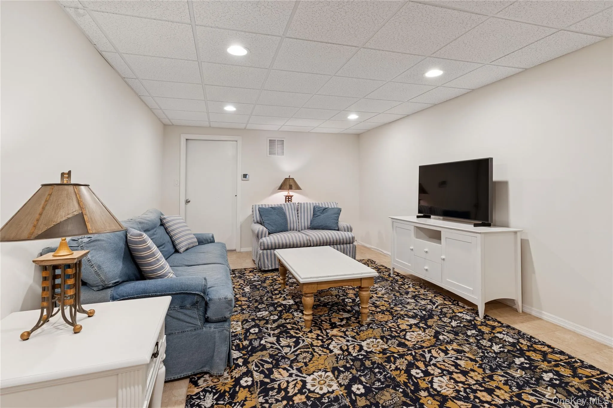 51 Davis Drive, East Hampton, NY, 4 Bedrooms Bedrooms, 9 Rooms Rooms,3 BathroomsBathrooms,Residential Sale,For Rent,Davis,0,970896 51 Davis Drive, East Hampton, NY, 4 Bedrooms Bedrooms, 9 Rooms Rooms,3 BathroomsBathrooms,Residential Sale,For Rent,Davis,0,970896