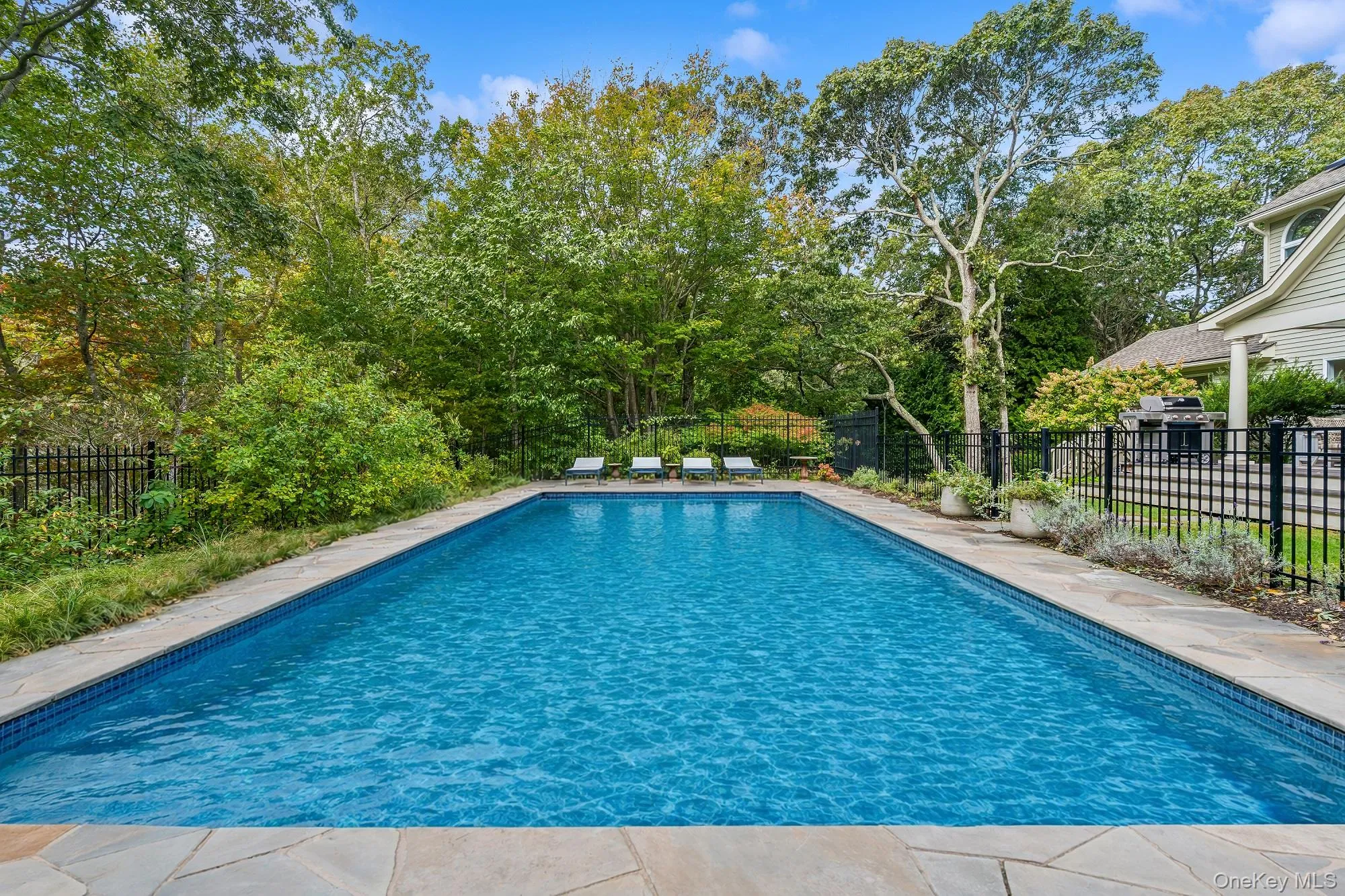 51 Davis Drive, East Hampton, NY, 4 Bedrooms Bedrooms, 9 Rooms Rooms,3 BathroomsBathrooms,Residential Sale,For Rent,Davis,0,970896 51 Davis Drive, East Hampton, NY, 4 Bedrooms Bedrooms, 9 Rooms Rooms,3 BathroomsBathrooms,Residential Sale,For Rent,Davis,0,970896