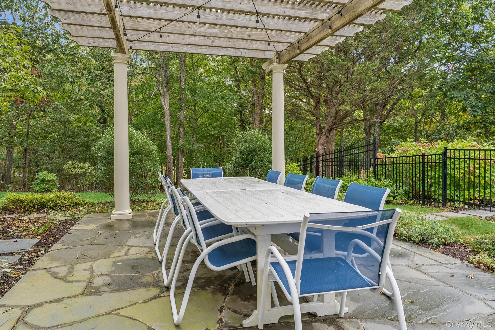 51 Davis Drive, East Hampton, NY, 4 Bedrooms Bedrooms, 9 Rooms Rooms,3 BathroomsBathrooms,Residential Sale,For Rent,Davis,0,970896 51 Davis Drive, East Hampton, NY, 4 Bedrooms Bedrooms, 9 Rooms Rooms,3 BathroomsBathrooms,Residential Sale,For Rent,Davis,0,970896