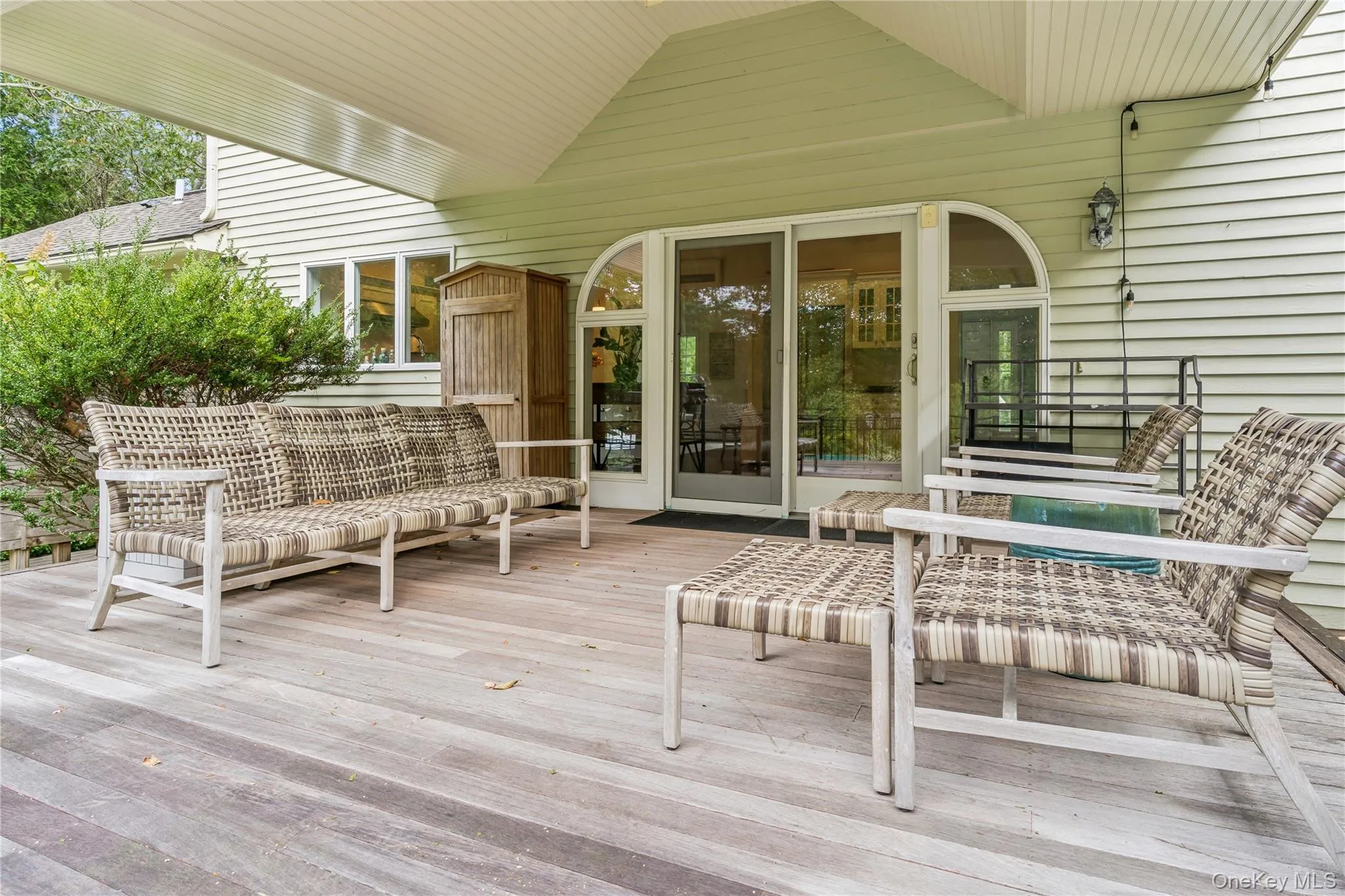 51 Davis Drive, East Hampton, NY, 4 Bedrooms Bedrooms, 9 Rooms Rooms,3 BathroomsBathrooms,Residential Sale,For Rent,Davis,0,970896 51 Davis Drive, East Hampton, NY, 4 Bedrooms Bedrooms, 9 Rooms Rooms,3 BathroomsBathrooms,Residential Sale,For Rent,Davis,0,970896
