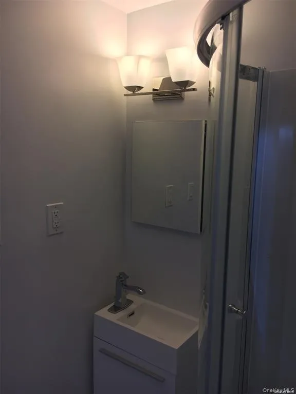 41-60 Little Neck Parkway, New York, NY, 2 Bedrooms Bedrooms, 5 Rooms Rooms,2 BathroomsBathrooms,Residential Lease,For Rent,Little Neck,0,970909 41-60 Little Neck Parkway, New York, NY, 2 Bedrooms Bedrooms, 5 Rooms Rooms,2 BathroomsBathrooms,Residential Lease,For Rent,Little Neck,0,970909