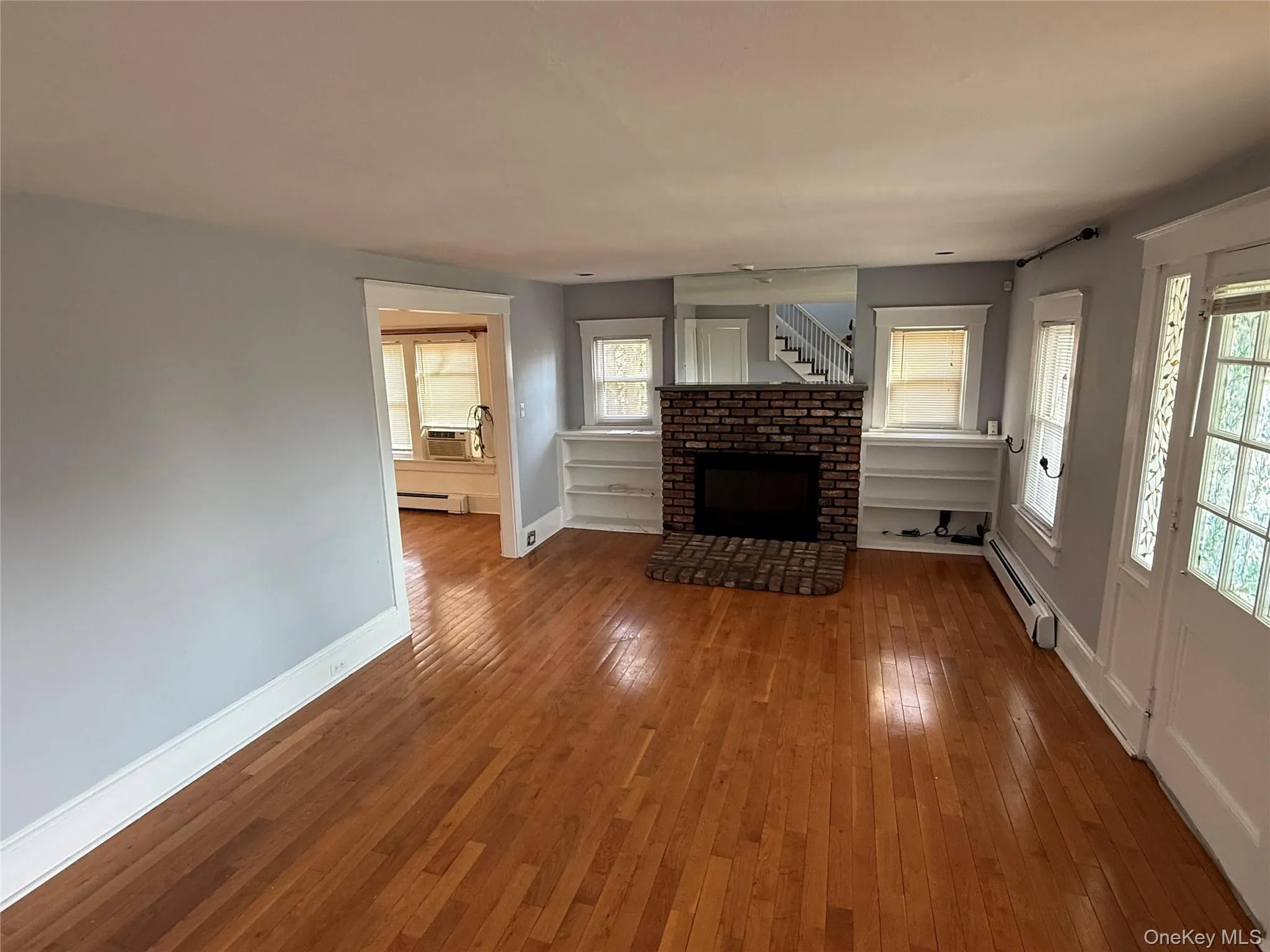 15 Maple Grove Street, North Hempstead, NY, 4 Bedrooms Bedrooms, 8 Rooms Rooms,2 BathroomsBathrooms,Residential Lease,For Rent,Maple Grove,0,970913 15 Maple Grove Street, North Hempstead, NY, 4 Bedrooms Bedrooms, 8 Rooms Rooms,2 BathroomsBathrooms,Residential Lease,For Rent,Maple Grove,0,970913