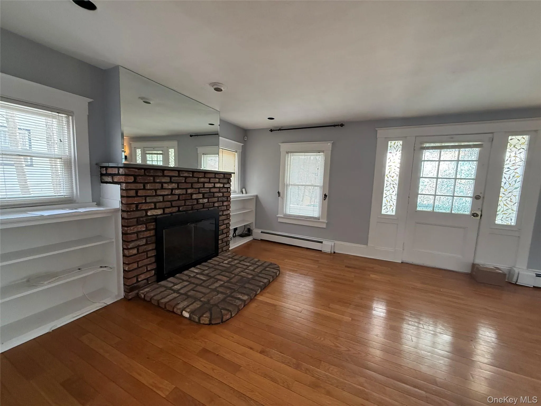 15 Maple Grove Street, North Hempstead, NY, 4 Bedrooms Bedrooms, 8 Rooms Rooms,2 BathroomsBathrooms,Residential Lease,For Rent,Maple Grove,0,970913 15 Maple Grove Street, North Hempstead, NY, 4 Bedrooms Bedrooms, 8 Rooms Rooms,2 BathroomsBathrooms,Residential Lease,For Rent,Maple Grove,0,970913