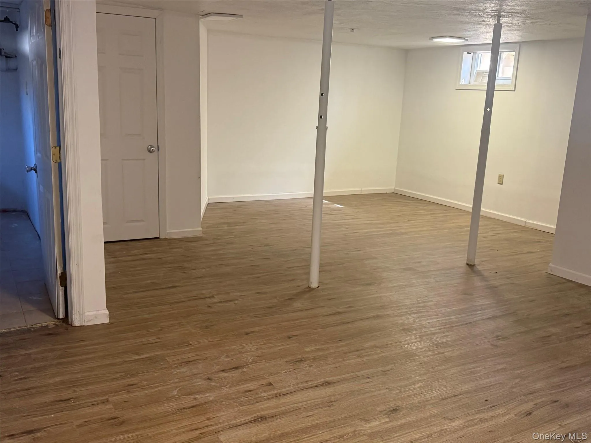 15 Maple Grove Street, North Hempstead, NY, 4 Bedrooms Bedrooms, 8 Rooms Rooms,2 BathroomsBathrooms,Residential Lease,For Rent,Maple Grove,0,970913 15 Maple Grove Street, North Hempstead, NY, 4 Bedrooms Bedrooms, 8 Rooms Rooms,2 BathroomsBathrooms,Residential Lease,For Rent,Maple Grove,0,970913
