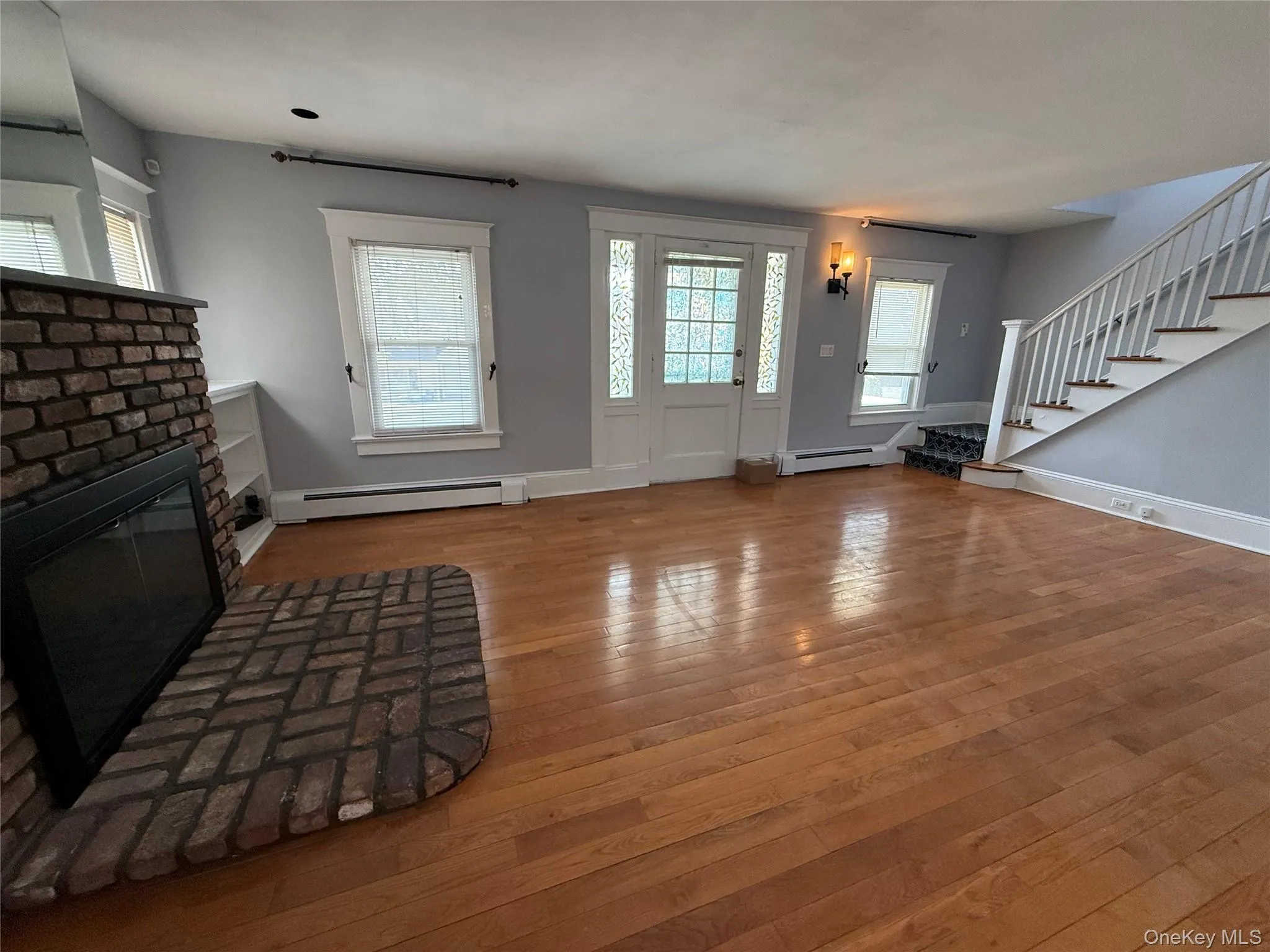 15 Maple Grove Street, North Hempstead, NY, 4 Bedrooms Bedrooms, 8 Rooms Rooms,2 BathroomsBathrooms,Residential Lease,For Rent,Maple Grove,0,970913 15 Maple Grove Street, North Hempstead, NY, 4 Bedrooms Bedrooms, 8 Rooms Rooms,2 BathroomsBathrooms,Residential Lease,For Rent,Maple Grove,0,970913