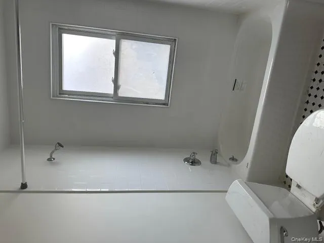 8842 240th Street, New York, NY, 1 Bedroom Bedrooms, 4 Rooms Rooms,1 BathroomBathrooms,Residential Lease,For Rent,240th,0,970935 8842 240th Street, New York, NY, 1 Bedroom Bedrooms, 4 Rooms Rooms,1 BathroomBathrooms,Residential Lease,For Rent,240th,0,970935