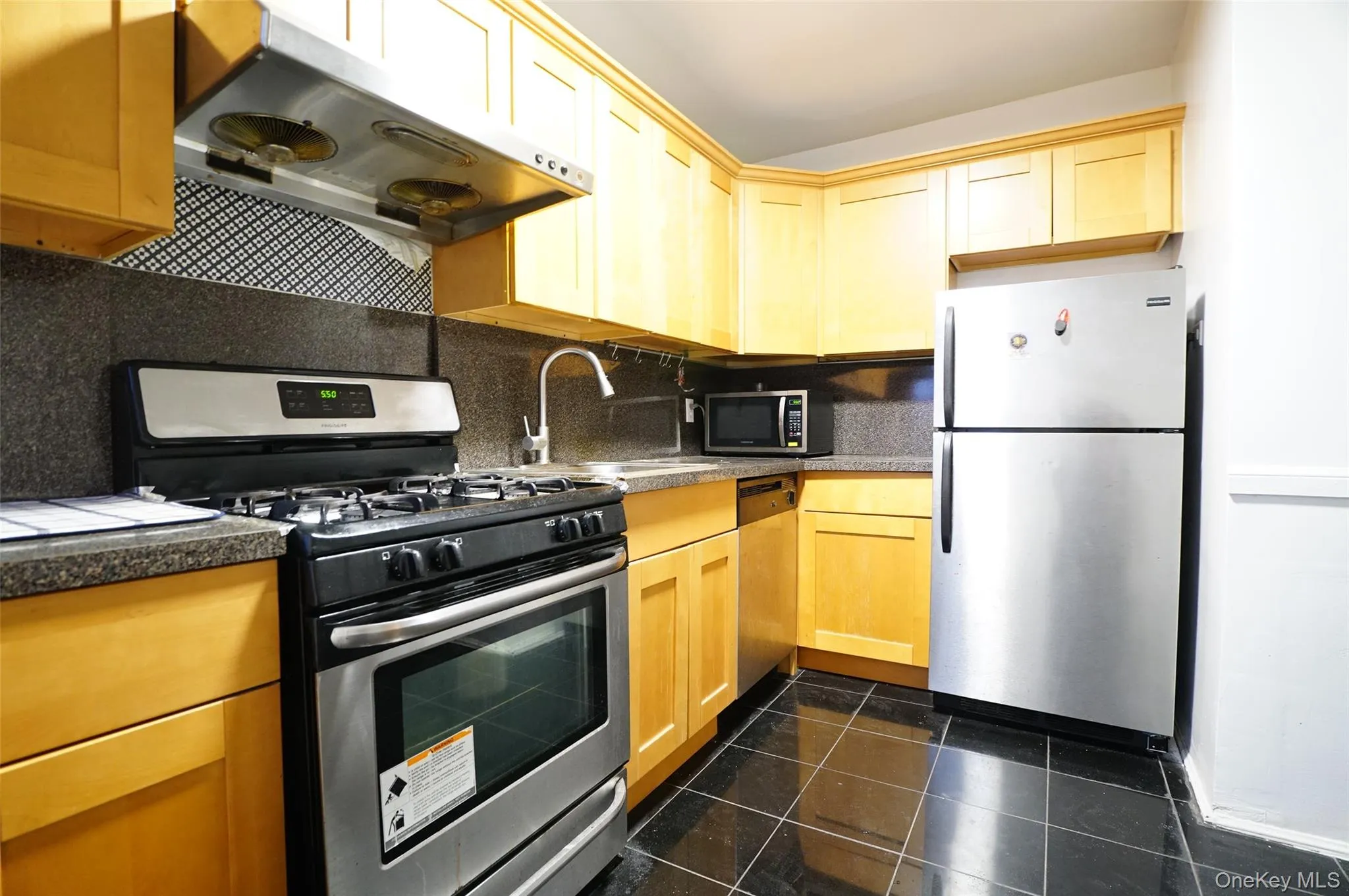 65-10 108 Street, New York, NY, 1 Bedroom Bedrooms, 3 Rooms Rooms,1 BathroomBathrooms,Residential Sale,For Rent,108,0,970938 65-10 108 Street, New York, NY, 1 Bedroom Bedrooms, 3 Rooms Rooms,1 BathroomBathrooms,Residential Sale,For Rent,108,0,970938