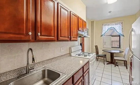 15517 Sanford Avenue, New York, NY, 1 Bedroom Bedrooms, 3 Rooms Rooms,1 BathroomBathrooms,Residential Sale,For Rent,Sanford,0,970951 15517 Sanford Avenue, New York, NY, 1 Bedroom Bedrooms, 3 Rooms Rooms,1 BathroomBathrooms,Residential Sale,For Rent,Sanford,0,970951