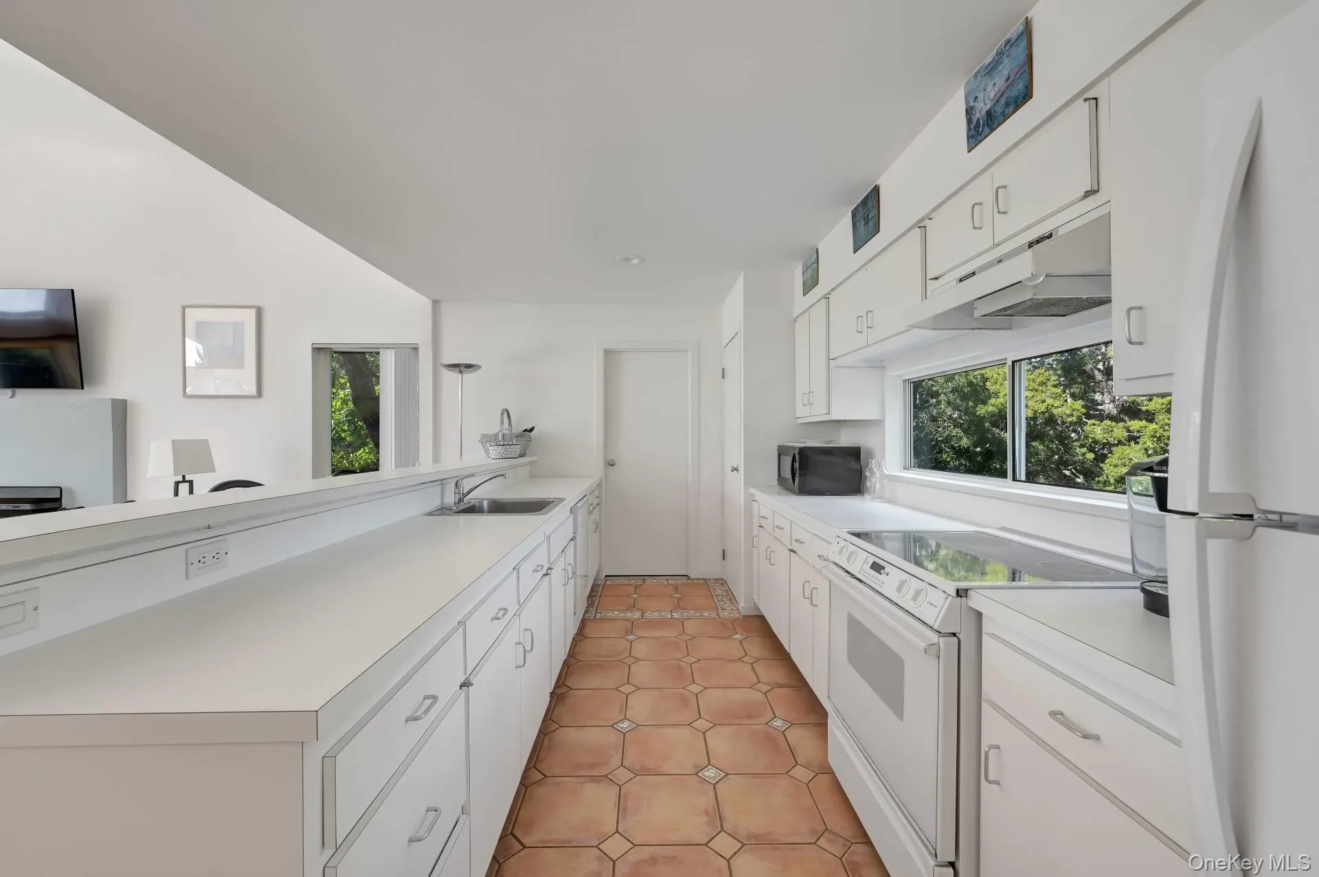 3 Meadow Way, Southampton, NY, 4 Bedrooms Bedrooms, 5 Rooms Rooms,2 BathroomsBathrooms,Residential Lease,For Rent,Meadow,0,970969 3 Meadow Way, Southampton, NY, 4 Bedrooms Bedrooms, 5 Rooms Rooms,2 BathroomsBathrooms,Residential Lease,For Rent,Meadow,0,970969