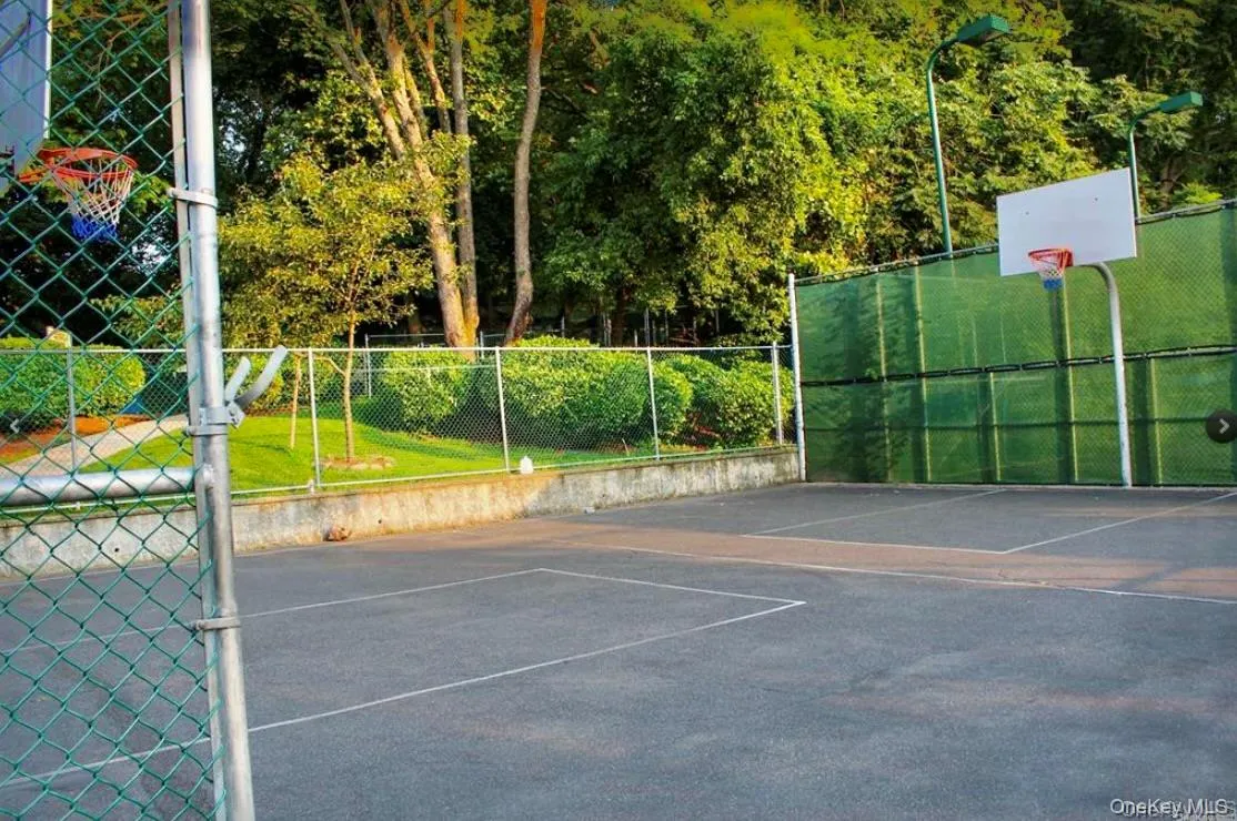 25555 75th Avenue, New York, NY, 2 Bedrooms Bedrooms, 5 Rooms Rooms,1 BathroomBathrooms,Residential Lease,For Rent,75th,0,970980 25555 75th Avenue, New York, NY, 2 Bedrooms Bedrooms, 5 Rooms Rooms,1 BathroomBathrooms,Residential Lease,For Rent,75th,0,970980