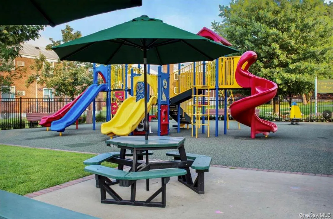 25555 75th Avenue, New York, NY, 2 Bedrooms Bedrooms, 5 Rooms Rooms,1 BathroomBathrooms,Residential Lease,For Rent,75th,0,970980 25555 75th Avenue, New York, NY, 2 Bedrooms Bedrooms, 5 Rooms Rooms,1 BathroomBathrooms,Residential Lease,For Rent,75th,0,970980