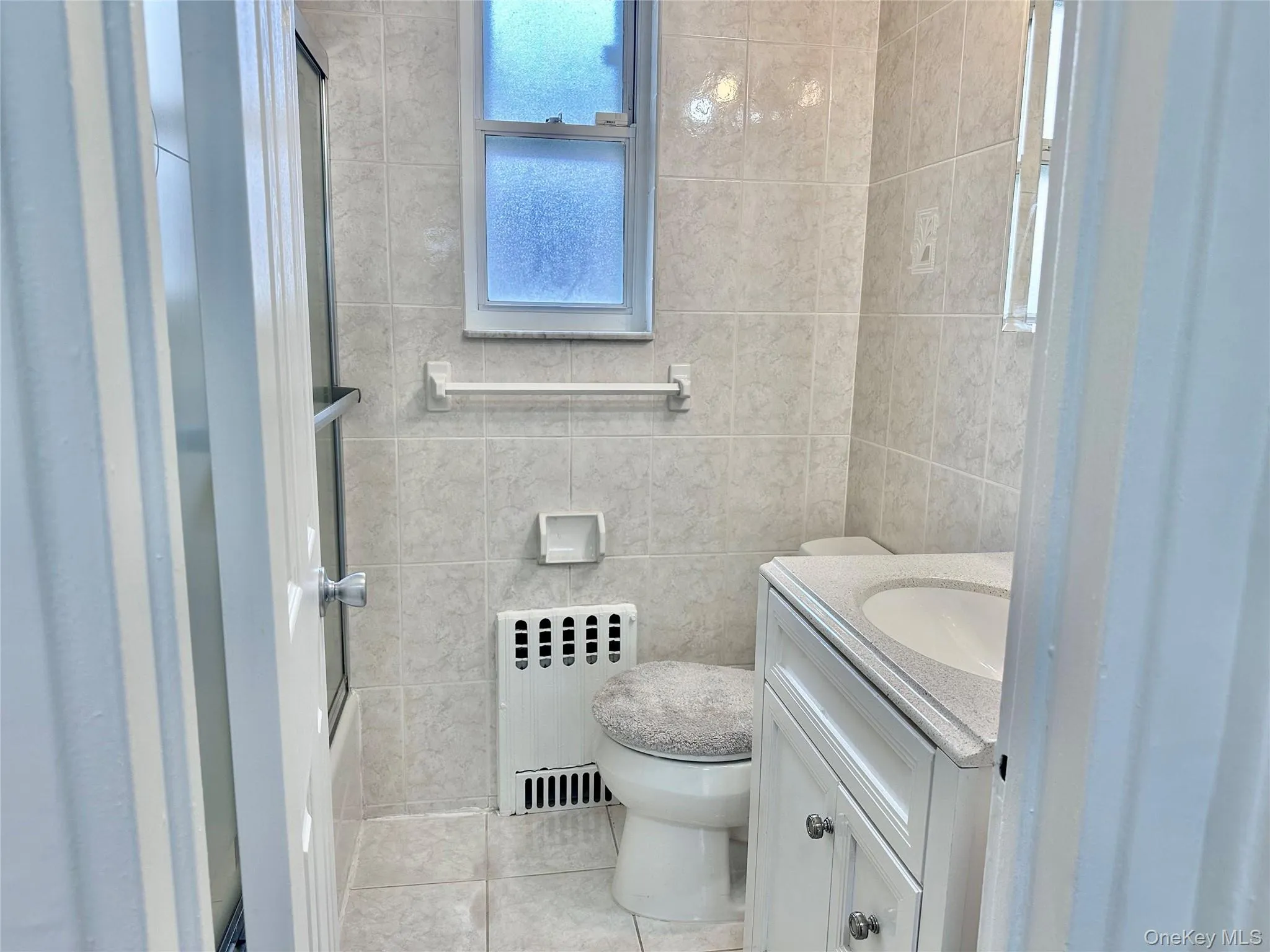 25555 75th Avenue, New York, NY, 2 Bedrooms Bedrooms, 5 Rooms Rooms,1 BathroomBathrooms,Residential Lease,For Rent,75th,0,970980 25555 75th Avenue, New York, NY, 2 Bedrooms Bedrooms, 5 Rooms Rooms,1 BathroomBathrooms,Residential Lease,For Rent,75th,0,970980