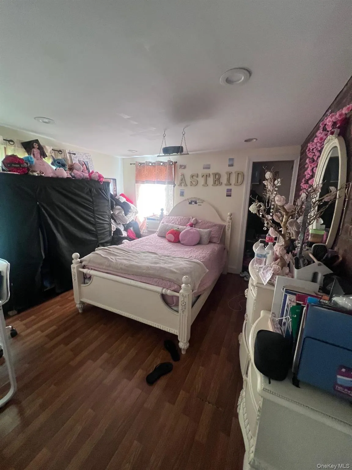 86 Clinton Avenue, Hempstead, NY, 5 Bedrooms Bedrooms, 10 Rooms Rooms,2 BathroomsBathrooms,Residential,For Rent,Clinton,0,971014 86 Clinton Avenue, Hempstead, NY, 5 Bedrooms Bedrooms, 10 Rooms Rooms,2 BathroomsBathrooms,Residential,For Rent,Clinton,0,971014