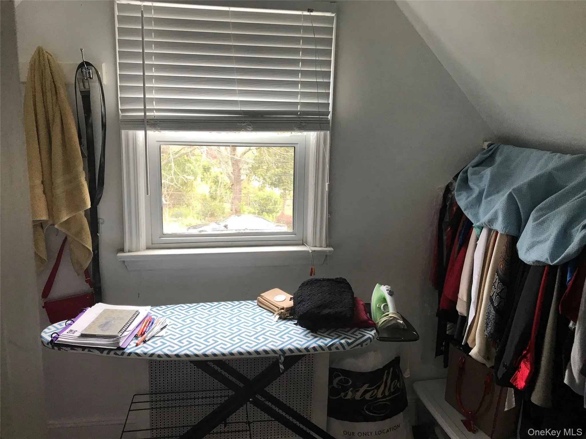 86 Clinton Avenue, Hempstead, NY, 5 Bedrooms Bedrooms, 10 Rooms Rooms,2 BathroomsBathrooms,Residential,For Rent,Clinton,0,971014 86 Clinton Avenue, Hempstead, NY, 5 Bedrooms Bedrooms, 10 Rooms Rooms,2 BathroomsBathrooms,Residential,For Rent,Clinton,0,971014