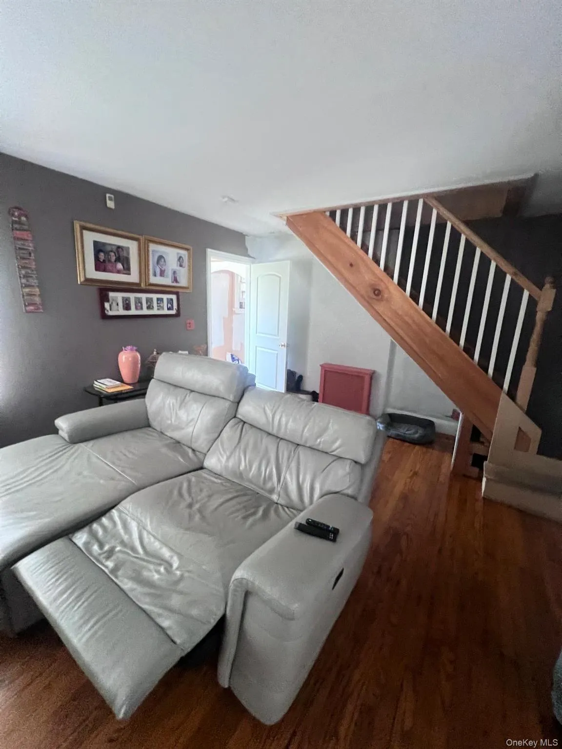 86 Clinton Avenue, Hempstead, NY, 5 Bedrooms Bedrooms, 10 Rooms Rooms,2 BathroomsBathrooms,Residential,For Rent,Clinton,0,971014 86 Clinton Avenue, Hempstead, NY, 5 Bedrooms Bedrooms, 10 Rooms Rooms,2 BathroomsBathrooms,Residential,For Rent,Clinton,0,971014