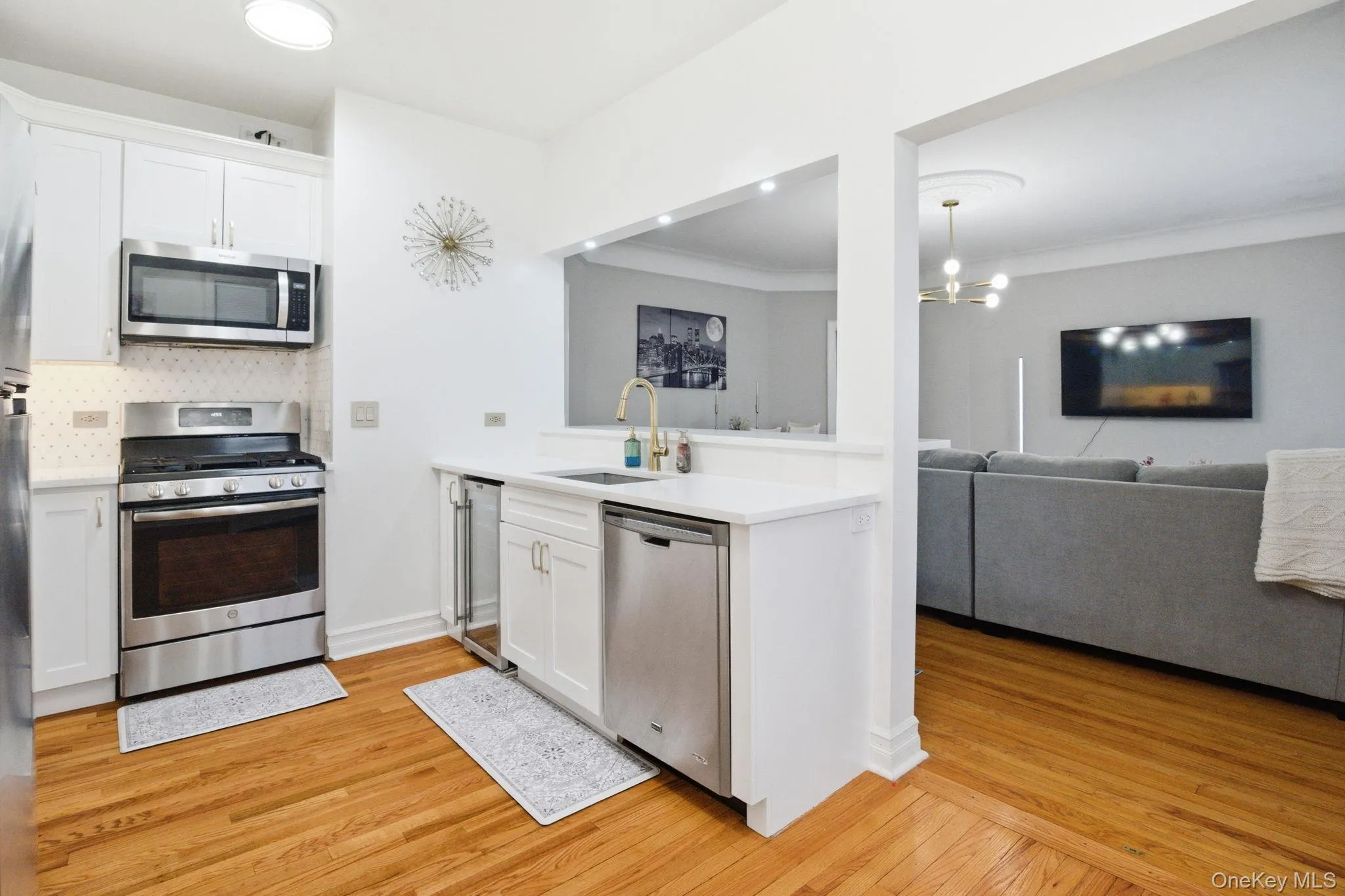 26 Pondfield Road, Yonkers, NY, 2 Bedrooms Bedrooms, 6 Rooms Rooms,1 BathroomBathrooms,Residential Lease,For Rent,Pondfield,0,971041 26 Pondfield Road, Yonkers, NY, 2 Bedrooms Bedrooms, 6 Rooms Rooms,1 BathroomBathrooms,Residential Lease,For Rent,Pondfield,0,971041